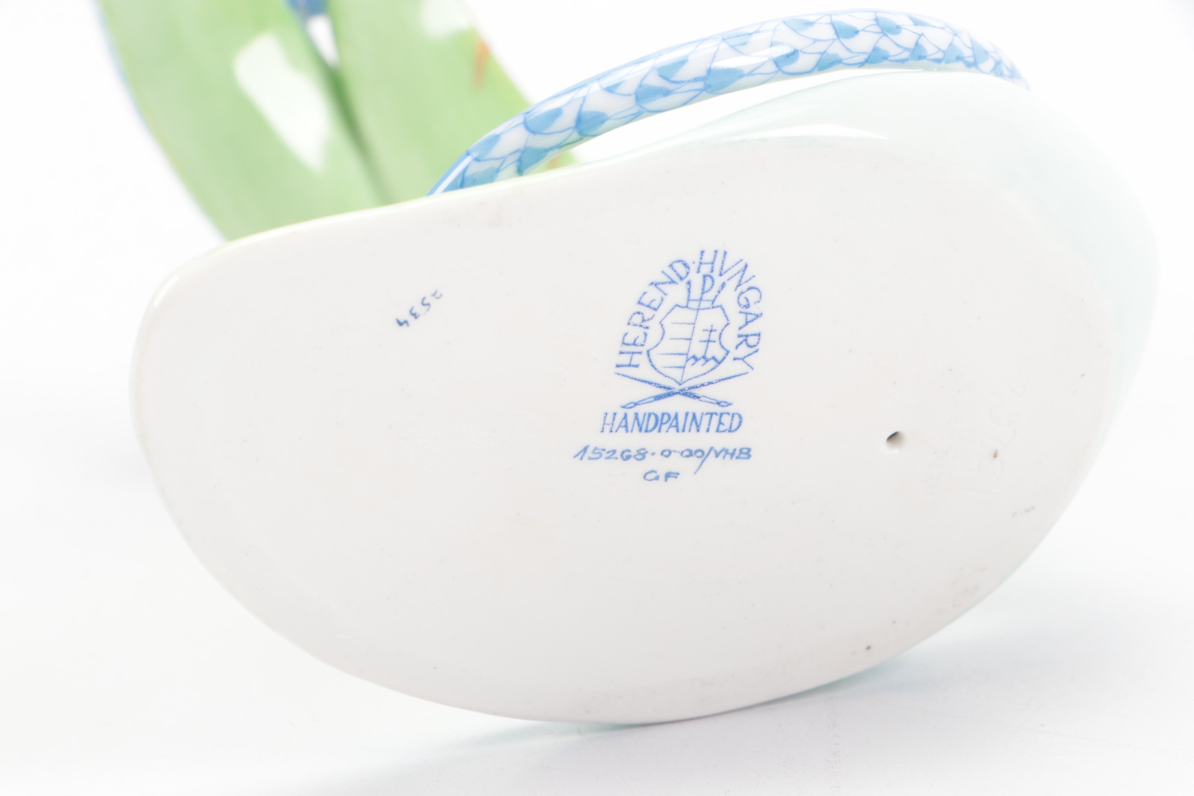 Herend Blue Fishnet with Gold "Lizard on Leaf" Porcelain Figurine