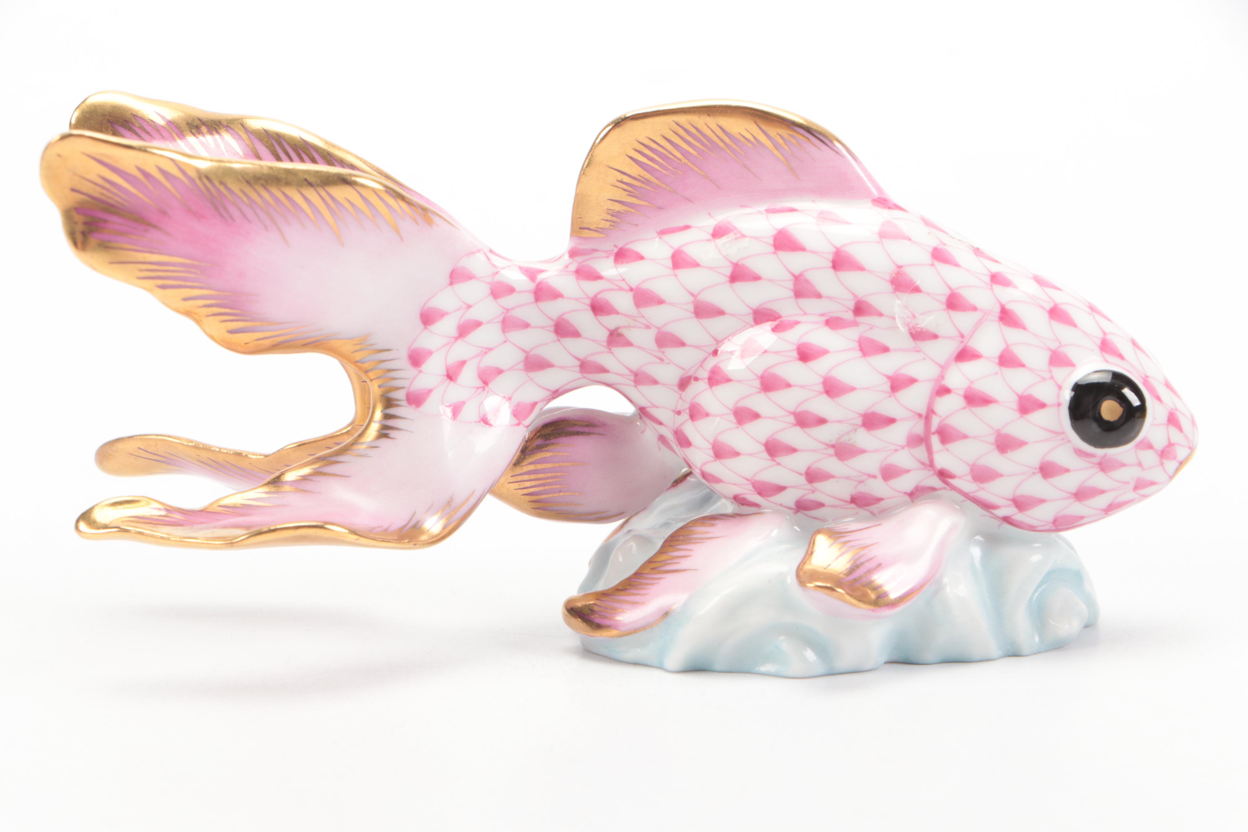 Herend Raspberry Fishnet with Gold "Fantail Goldfish" Porcelain Figurine