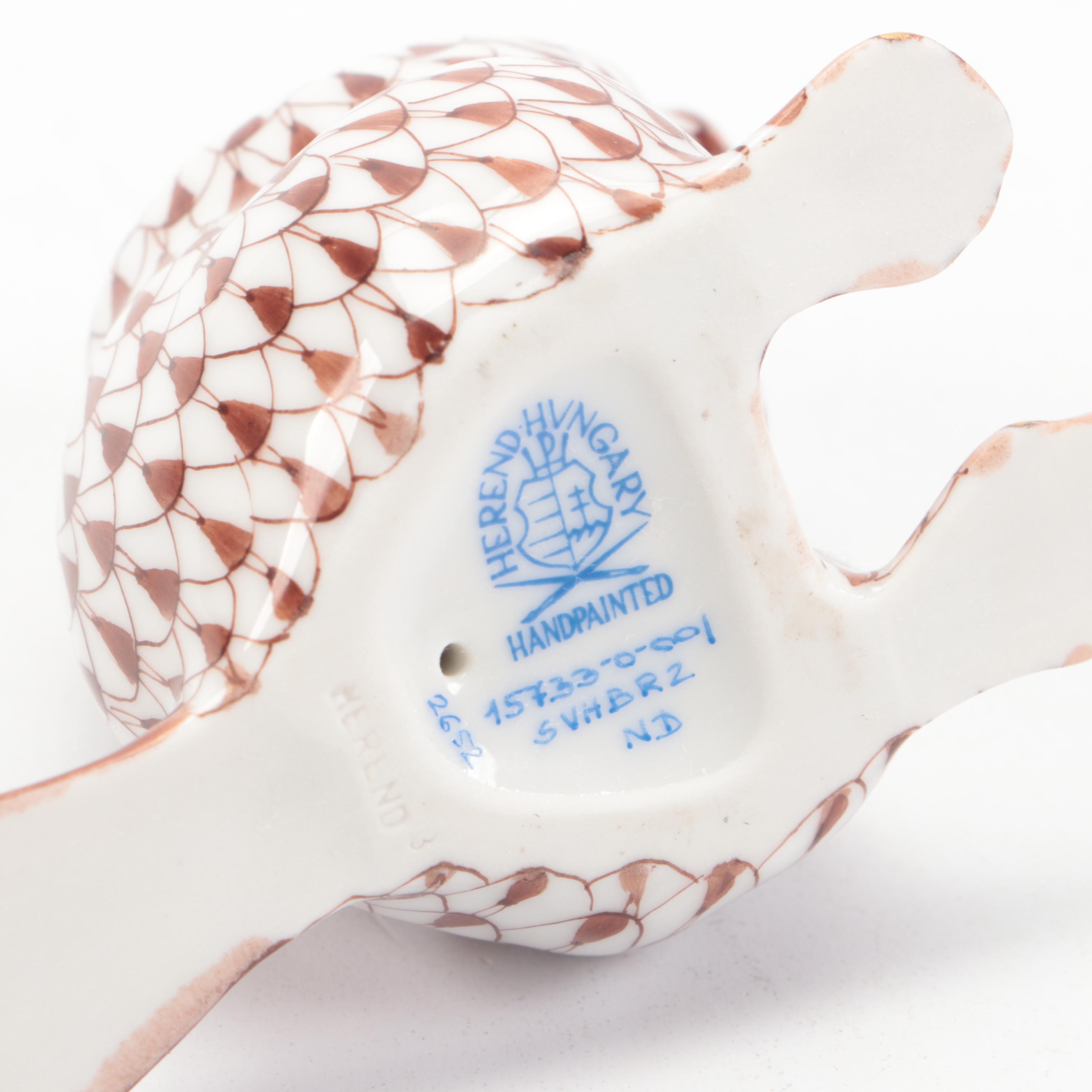 Herend Chocolate Fishnet with Gold "Small Beaver" Porcelain Figurine