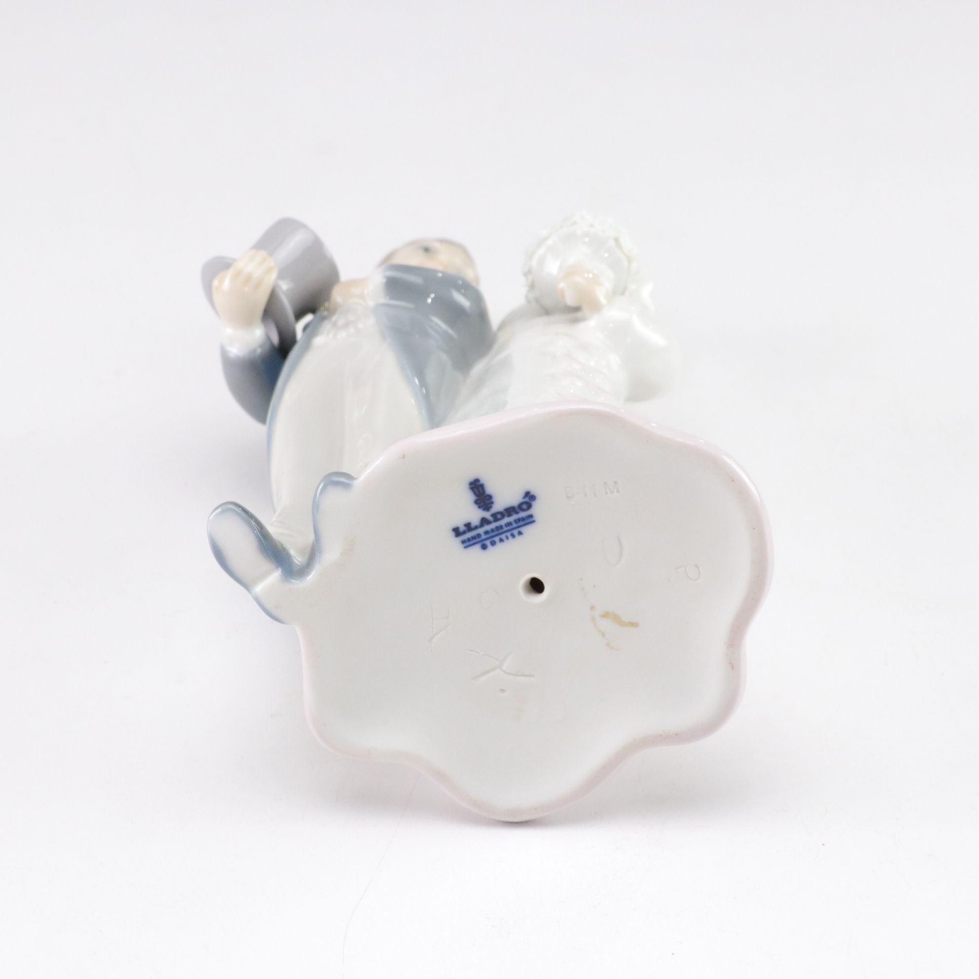 Lladró Porcelain Wedding Bride and Groom Figurine, 1980s