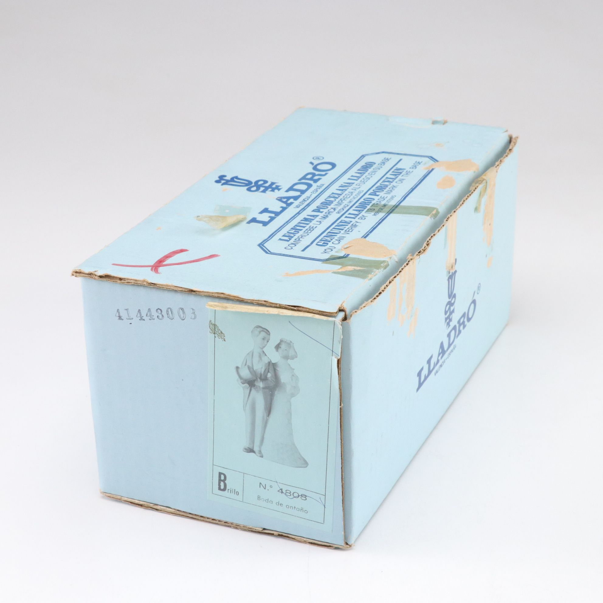 Lladró Porcelain Wedding Bride and Groom Figurine, 1980s