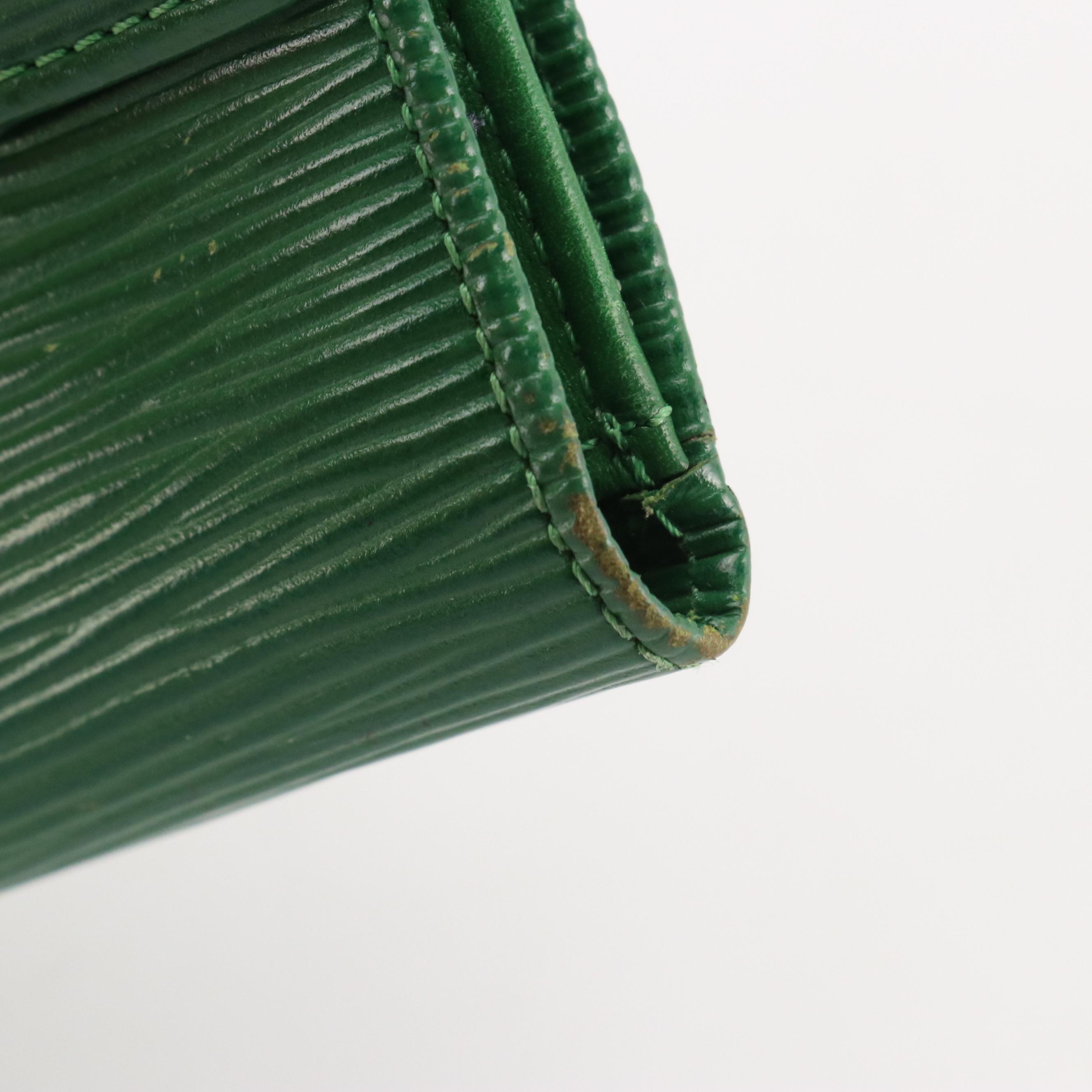 Louis Vuitton Elise Bifold Wallet in Borneo Green Epi Leather with Box