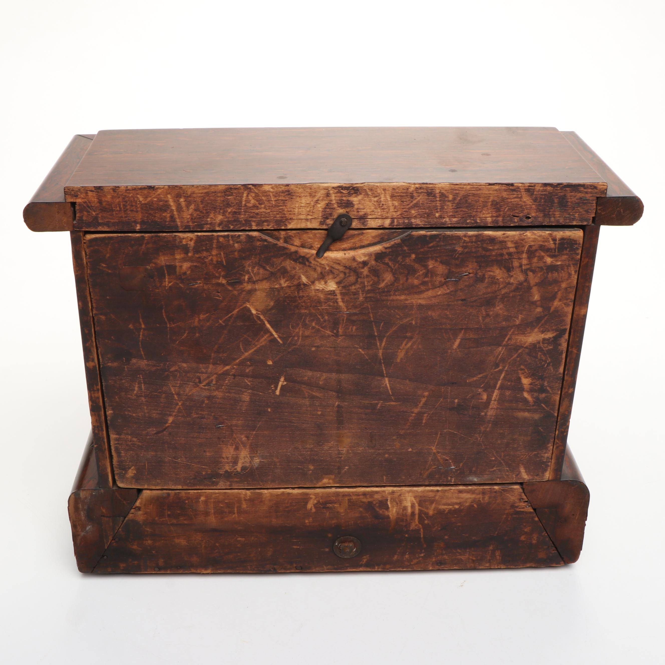 Seth Thomas Grain Painted Mantel Clock, Early to Mid-20th Century