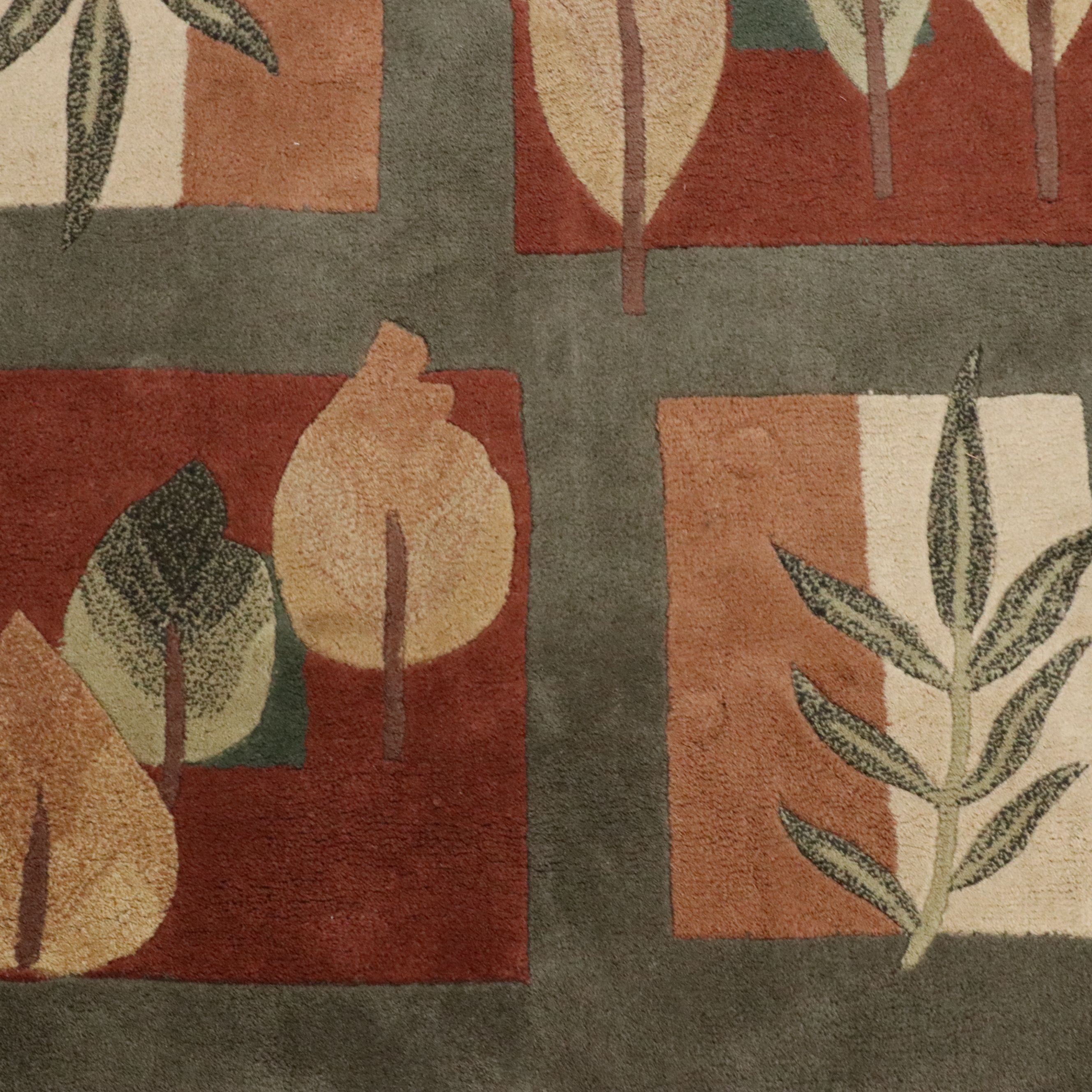 4'9 x 7'4 Hand-Tufted Foliate Area Rug