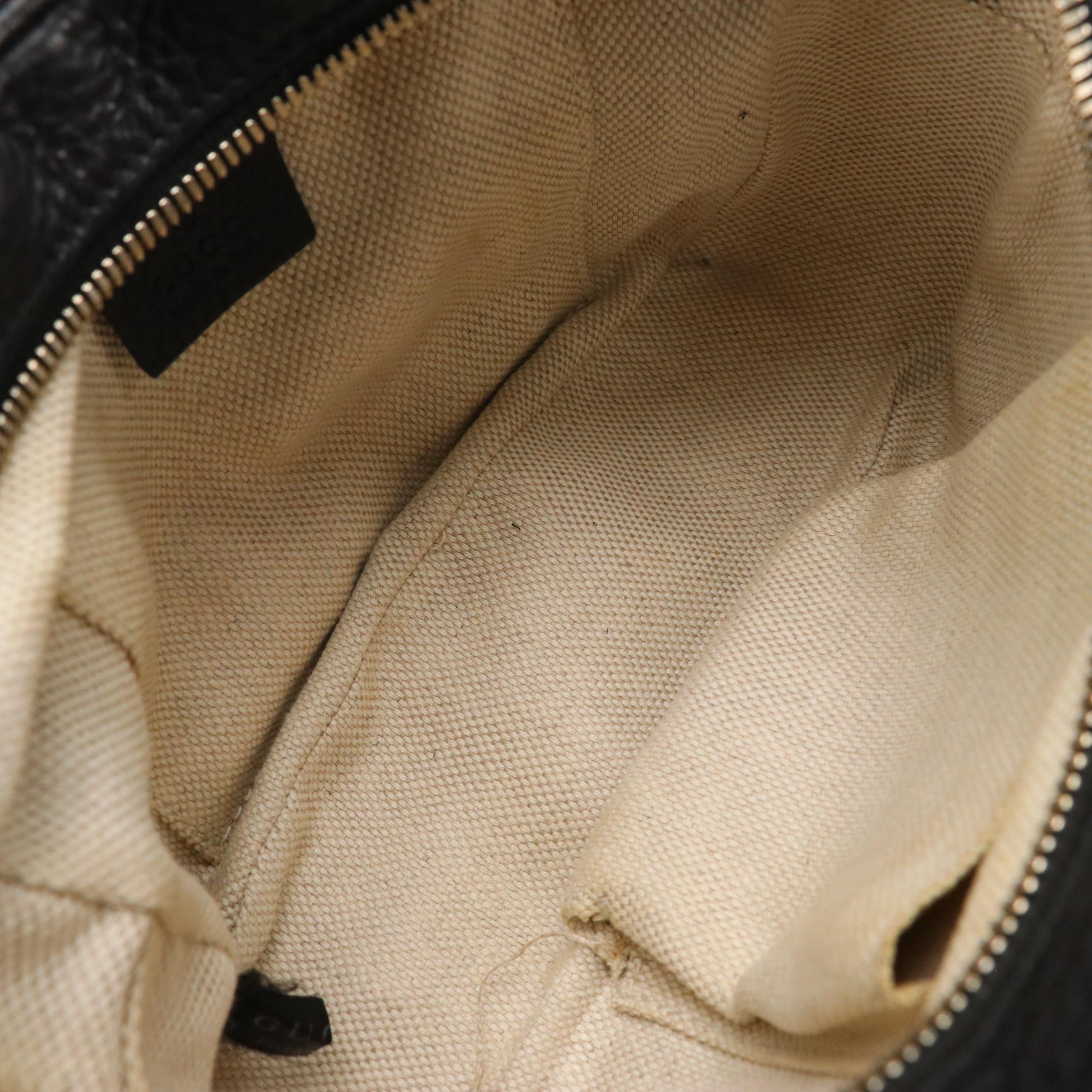 Gucci Soho Disco Crossbody Bag in Black Pebbled Calfskin Leather