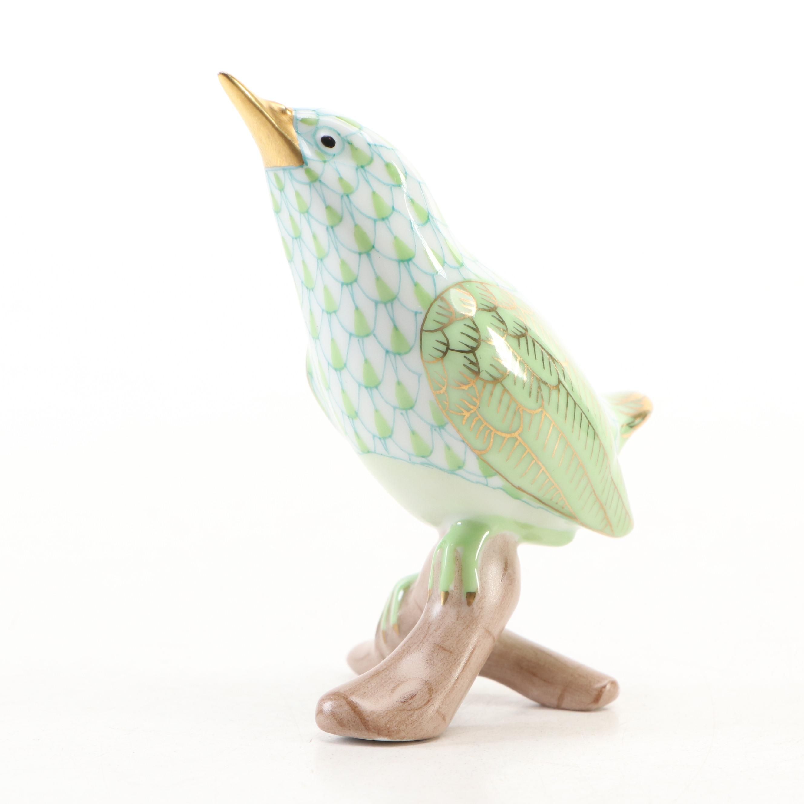 Herend Key Lime Fishnet with Gold "House Wren" Porcelain Figurine