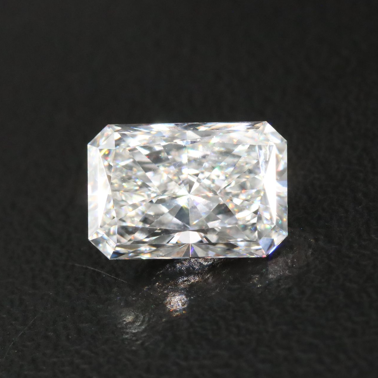 Loose 1.90 CT Lab Grown Diamond with IGI Report