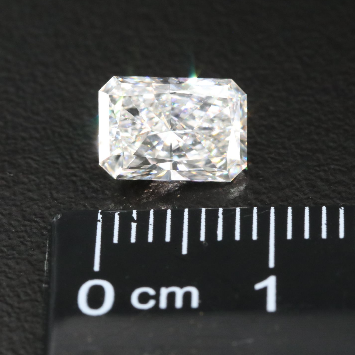 Loose 1.90 CT Lab Grown Diamond with IGI Report