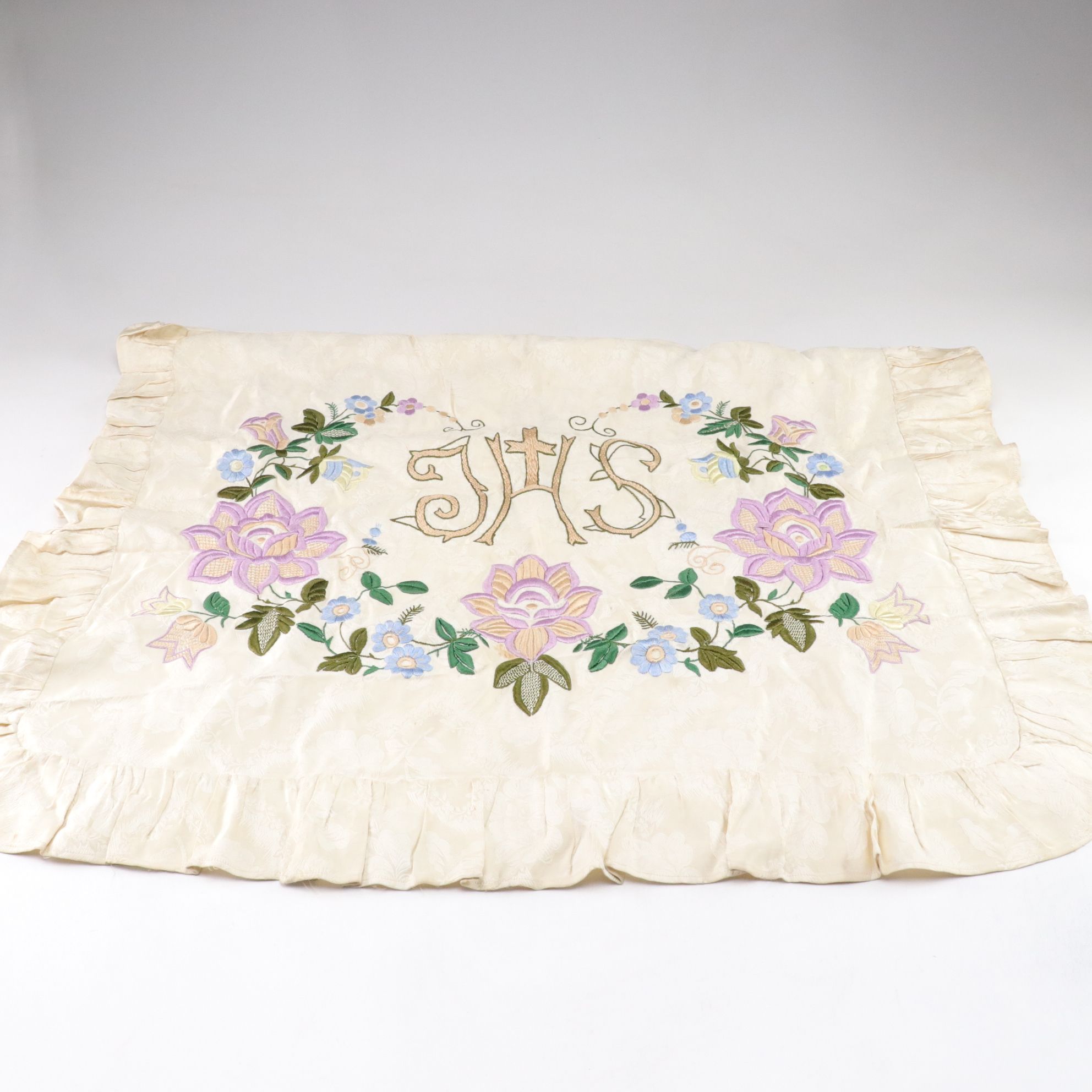 Crocheted Round Table Cover & Other Table Linens