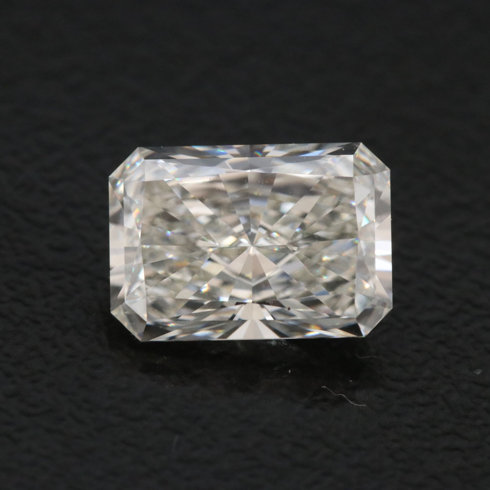 Loose 1.89 CT Lab Grown Diamond with IGI Report