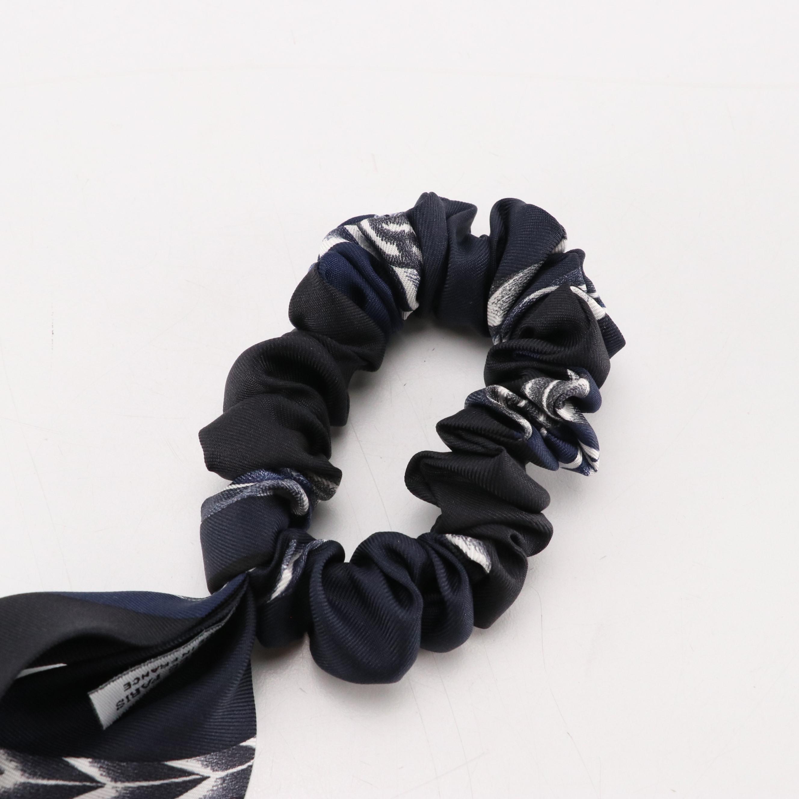 Hermès Bella Scrunchie in Printed Silk Twill, With Box
