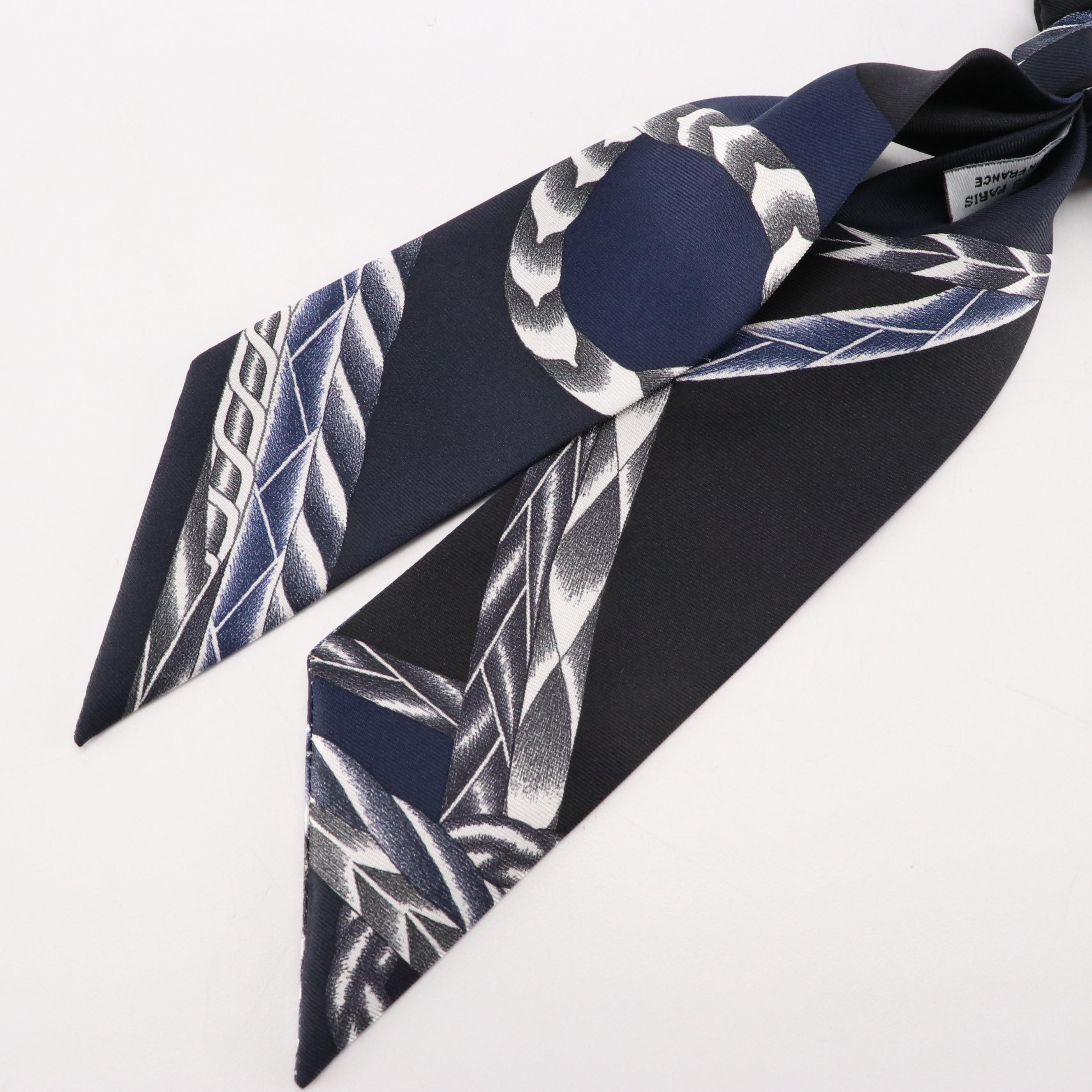 Hermès Bella Scrunchie in Printed Silk Twill, With Box