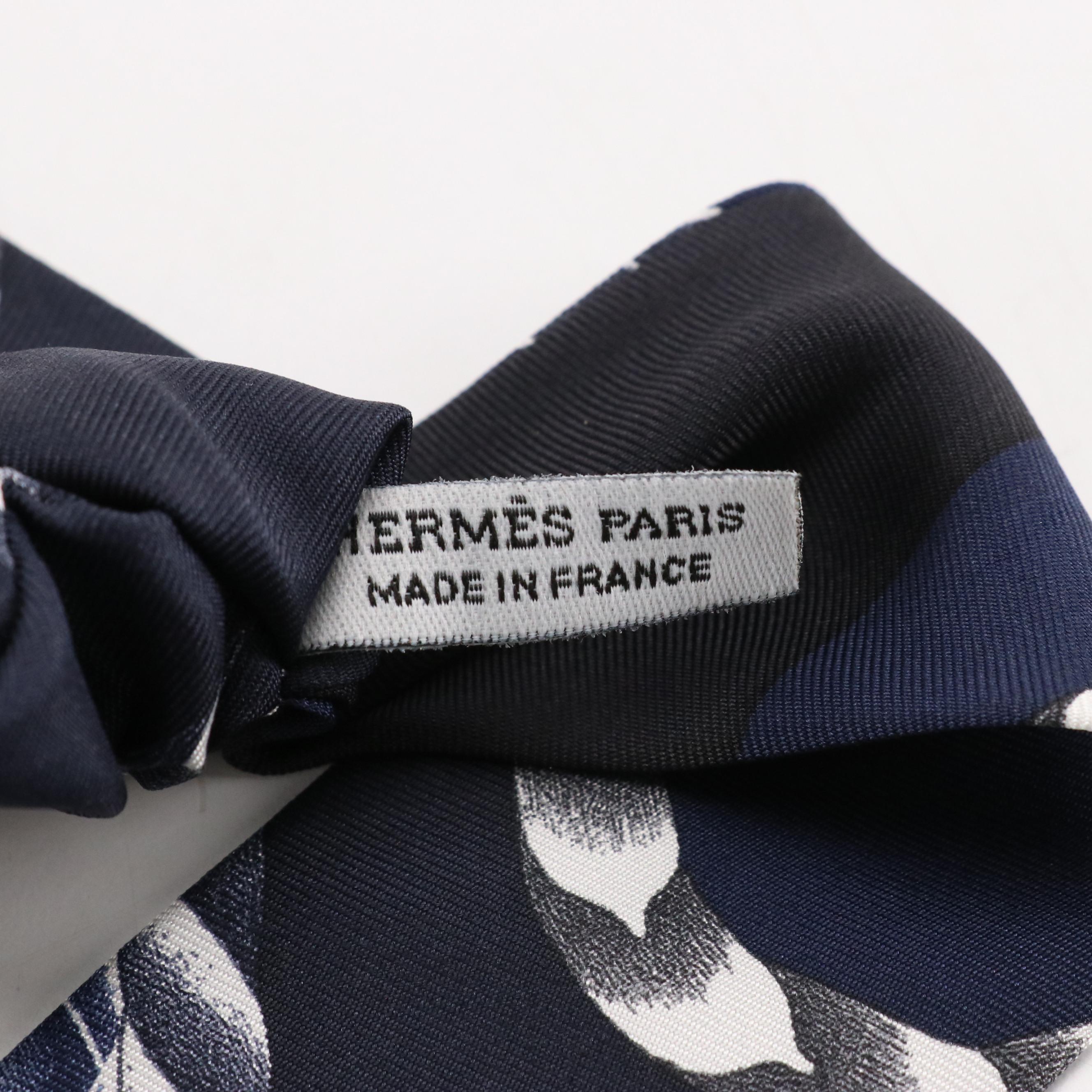 Hermès Bella Scrunchie in Printed Silk Twill, With Box