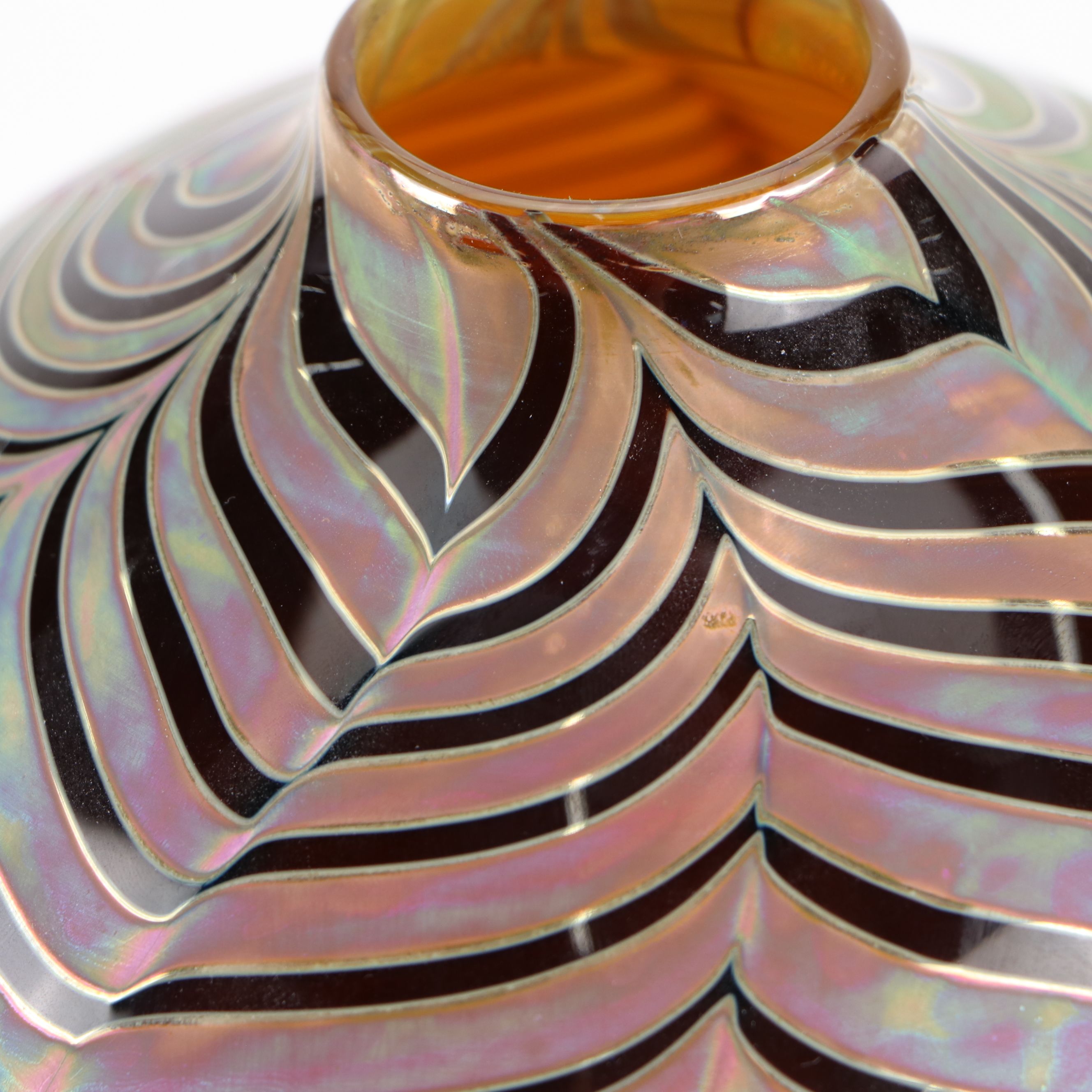 Craig Zweifel Art Glass Feather Pulled Iridescent Vase, 2000