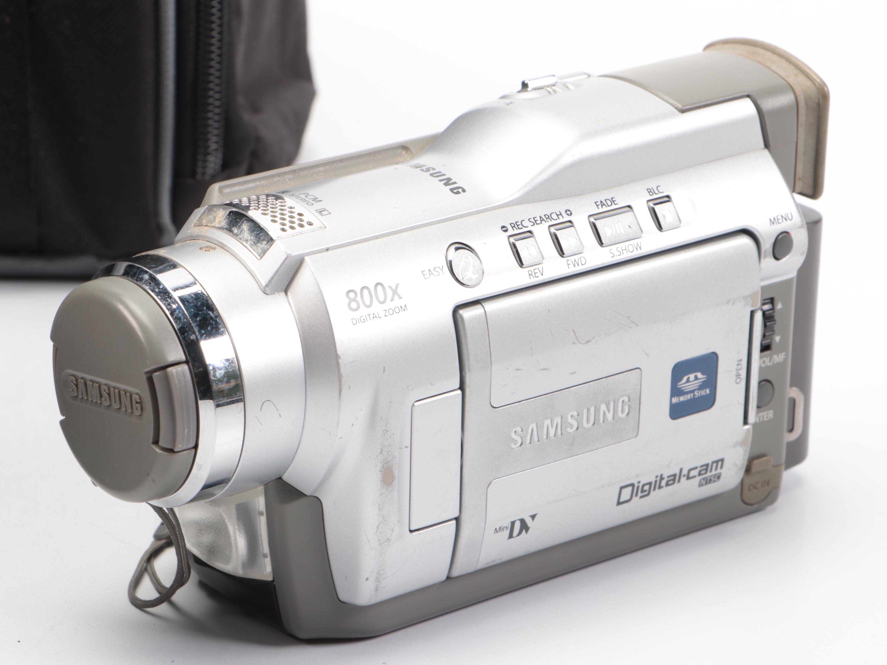 Vankyo Projector with Samsung Digital Cam Recorder