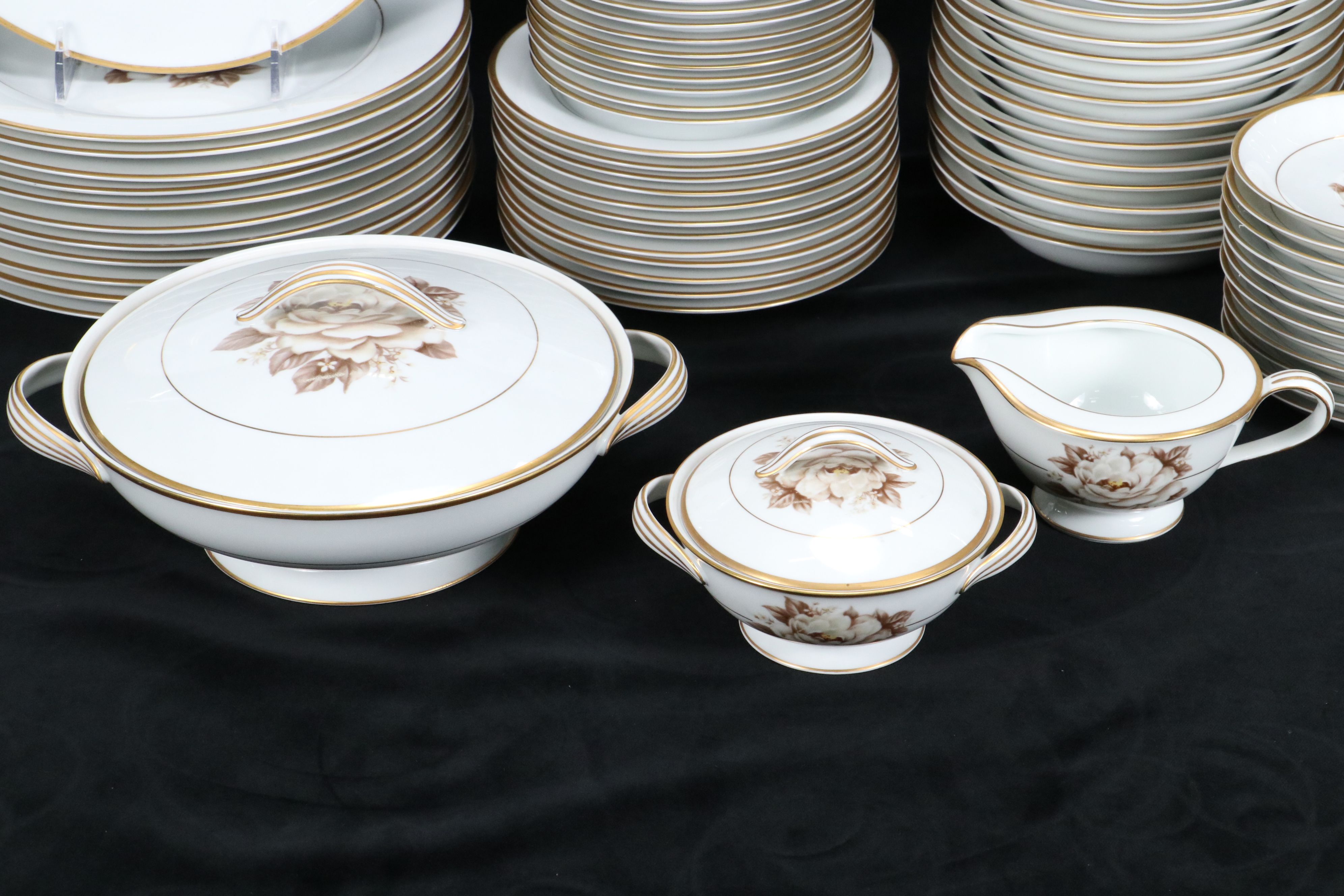 Noritake "Elizabeth" Porcelain Dinnerware and Serving Pieces, 1951–1954