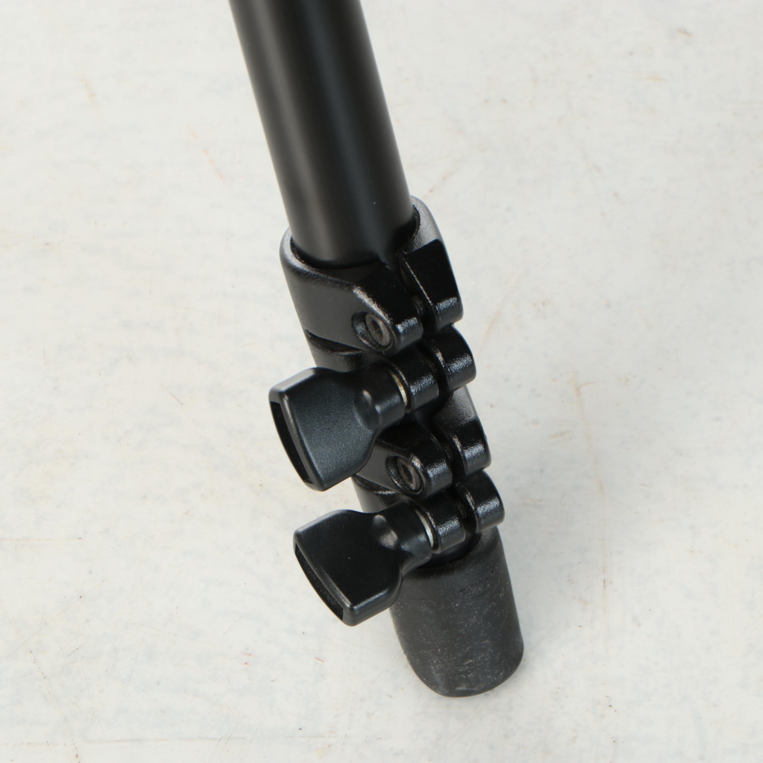 SLIK Able 300 DX Zoom Spotting Scope on Tripod