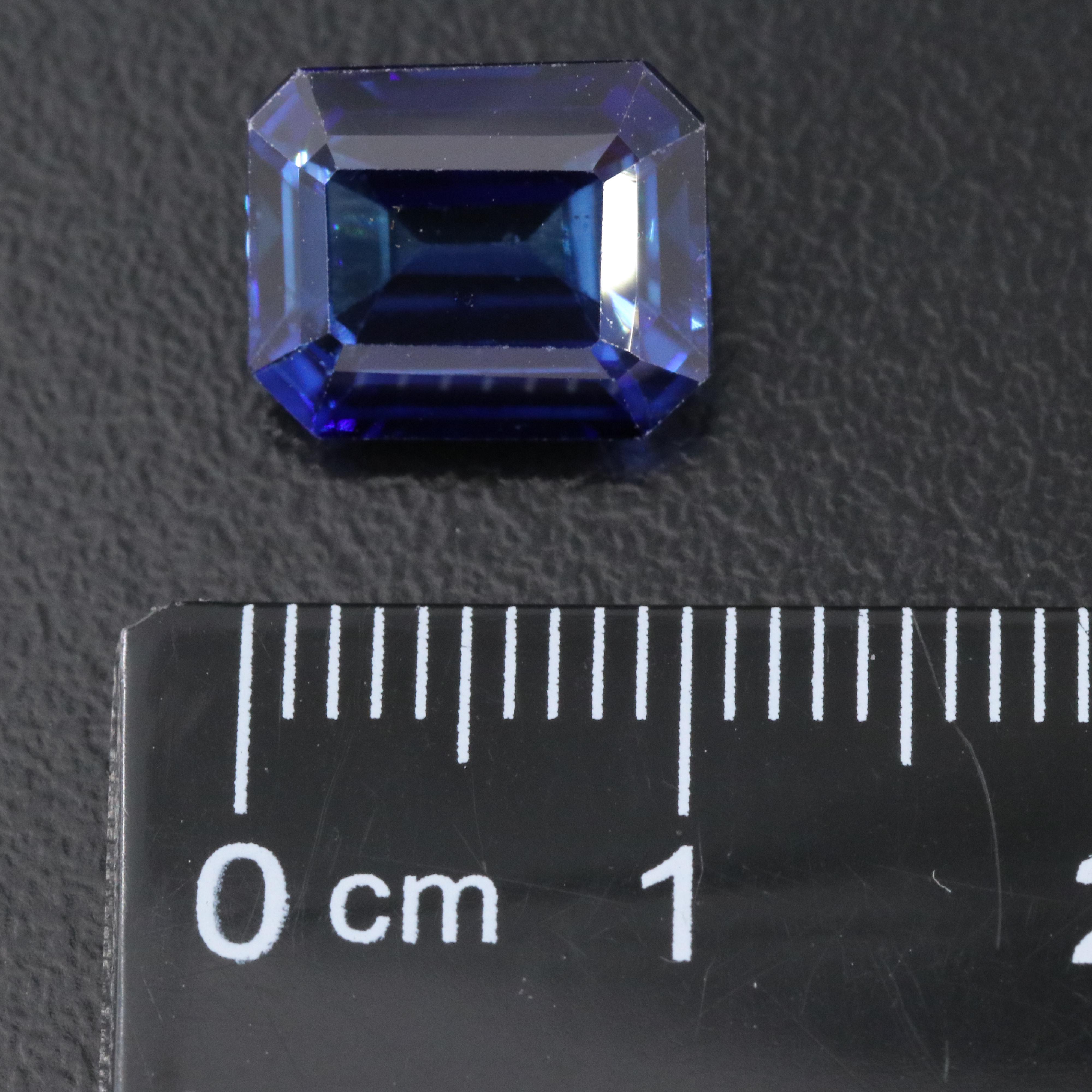 Loose 5.47 CT Lab Grown Sapphire