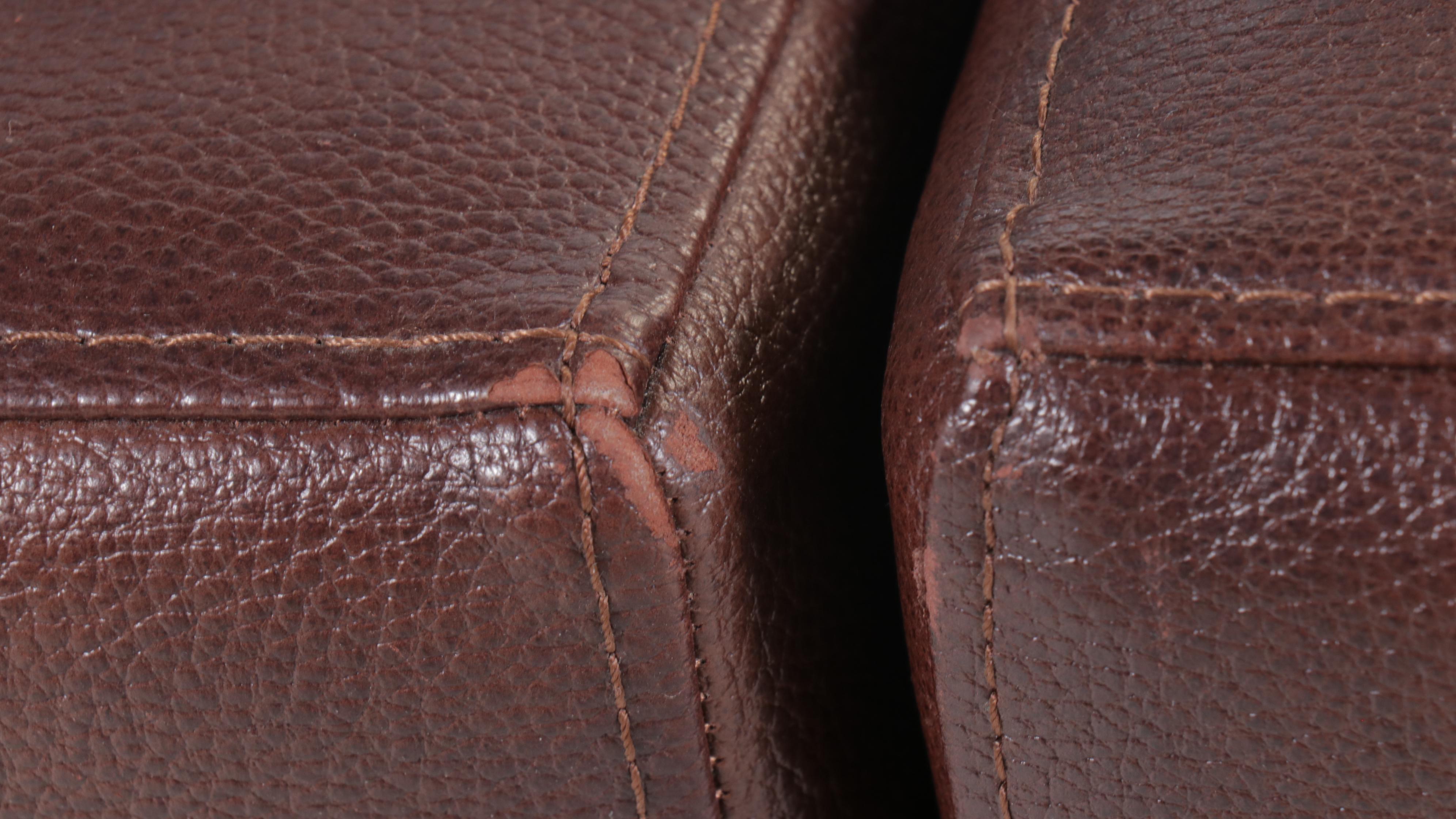 Curved Leather Sectional Sofa with Two Ottomans, 21st Century