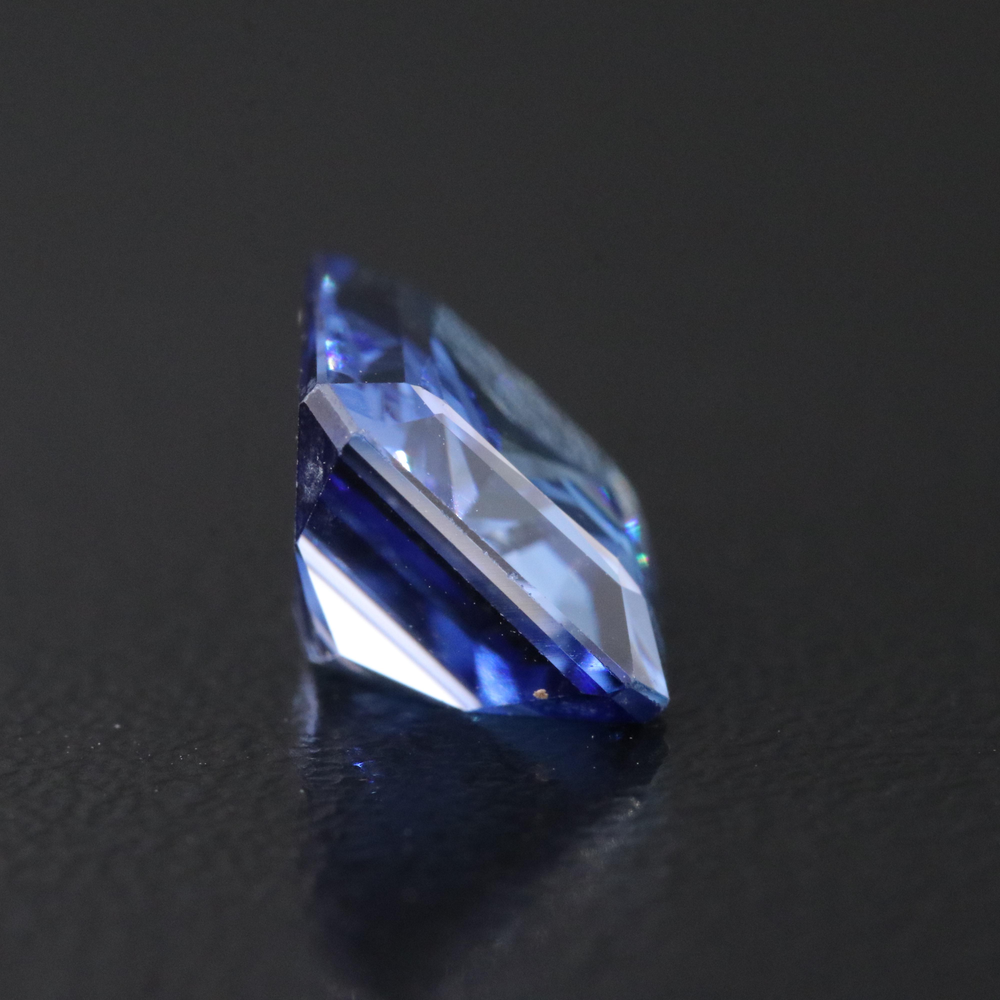 Loose 4.54 CT Lab Grown Sapphire