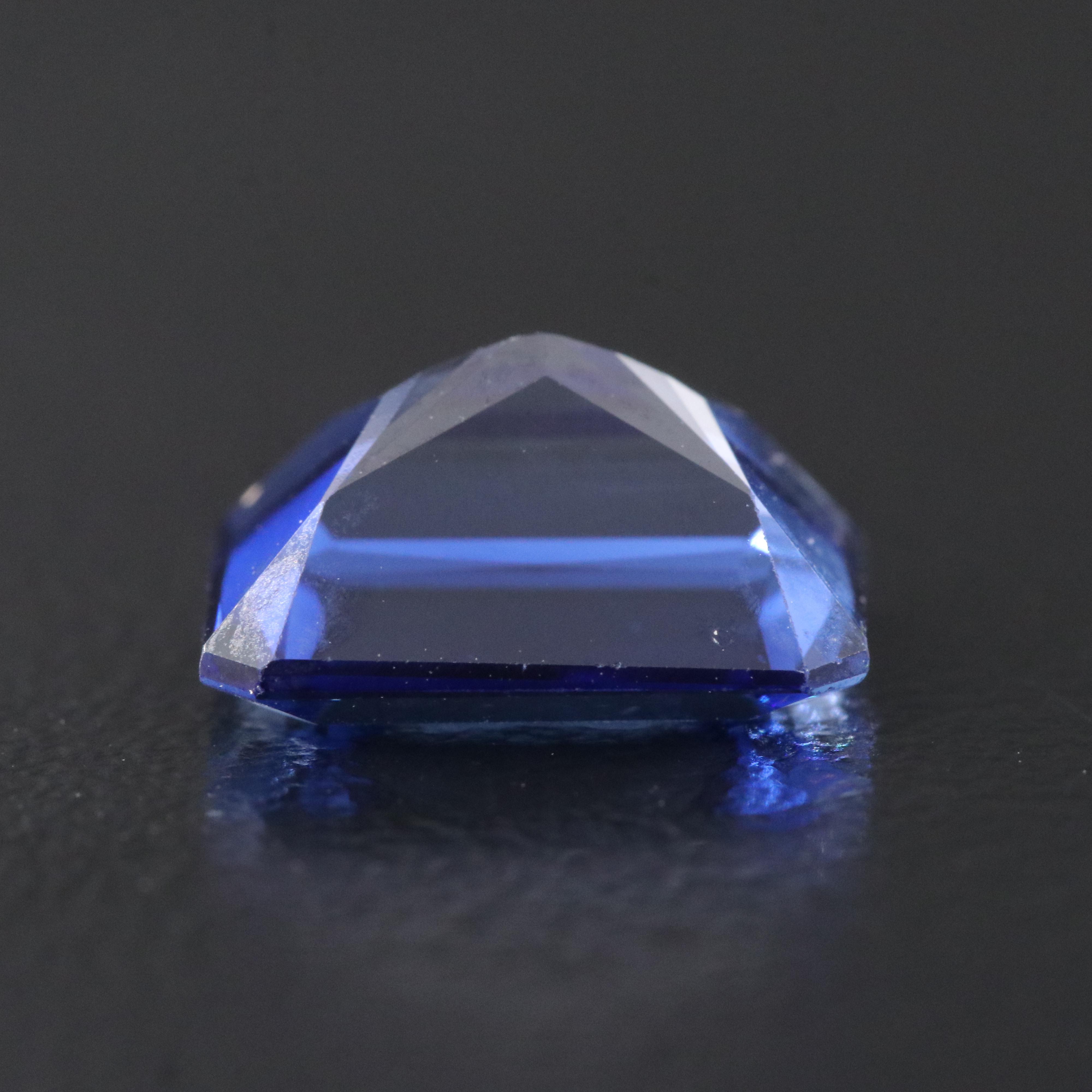 Loose 4.54 CT Lab Grown Sapphire