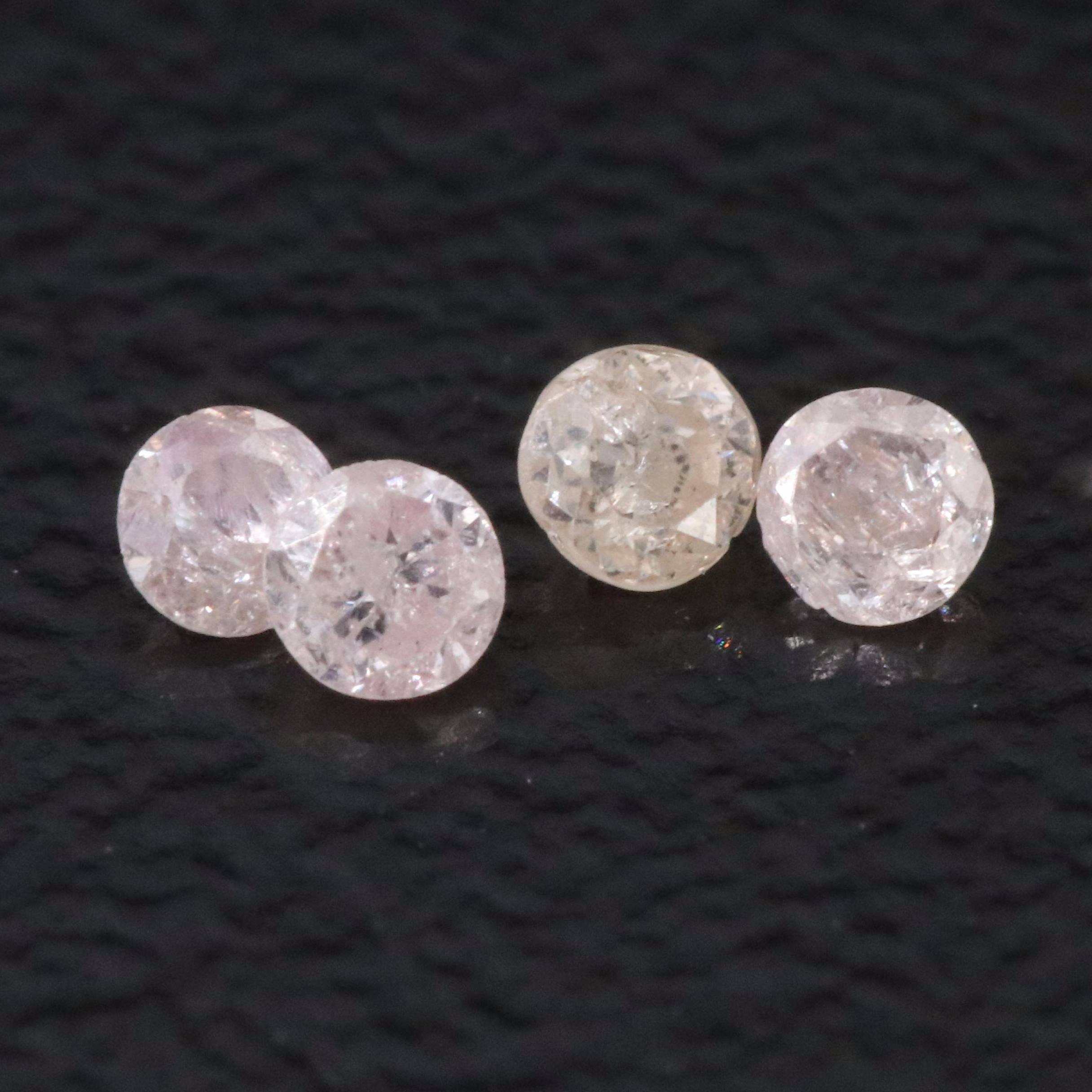 Loose 0.18 CTW Diamond Diamond Lot Featuring Light Pink
