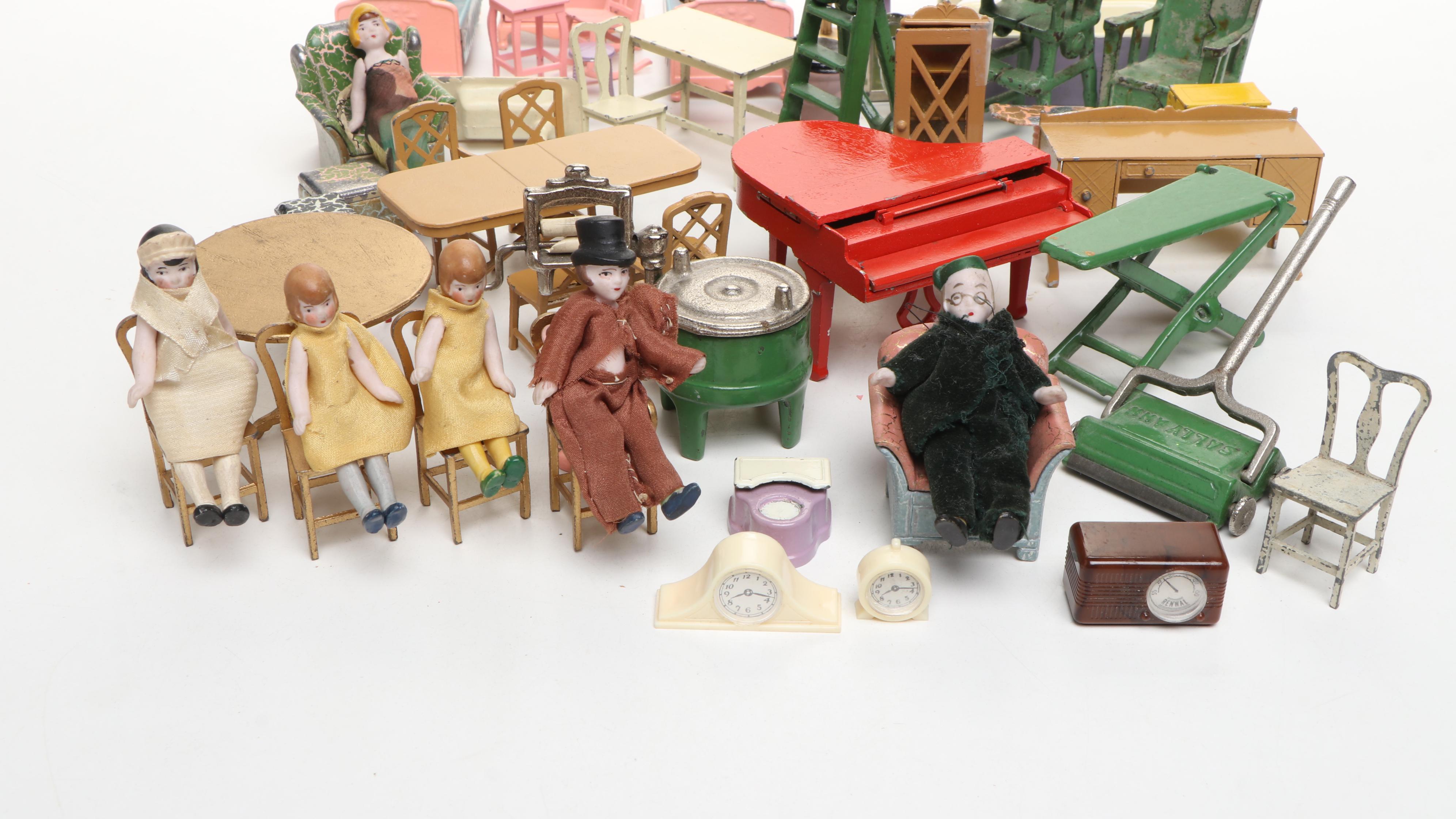 Tootsietoy Miniature Metal Furniture and Dolls, 1920s–1940s