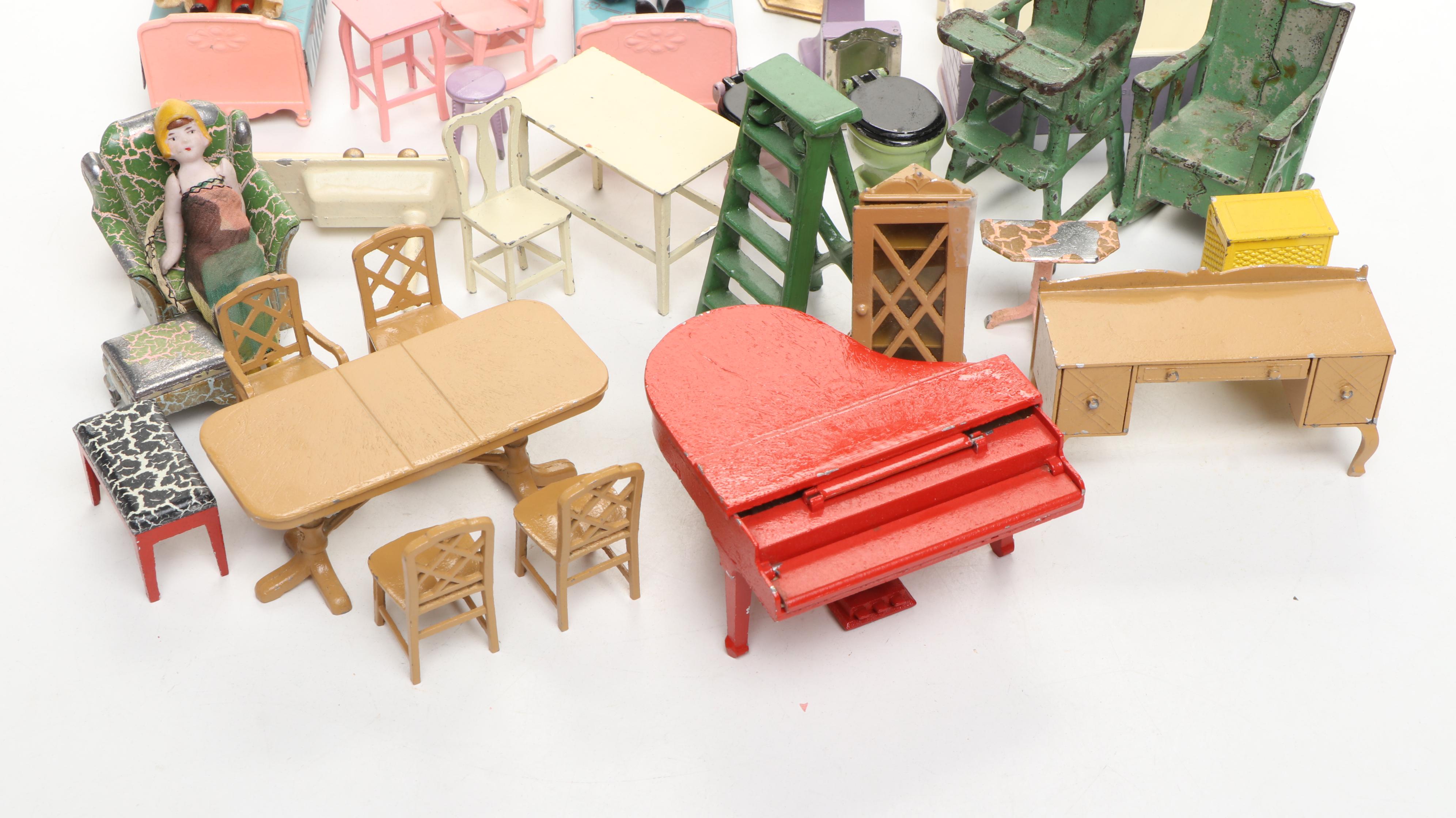 Tootsietoy Miniature Metal Furniture and Dolls, 1920s–1940s
