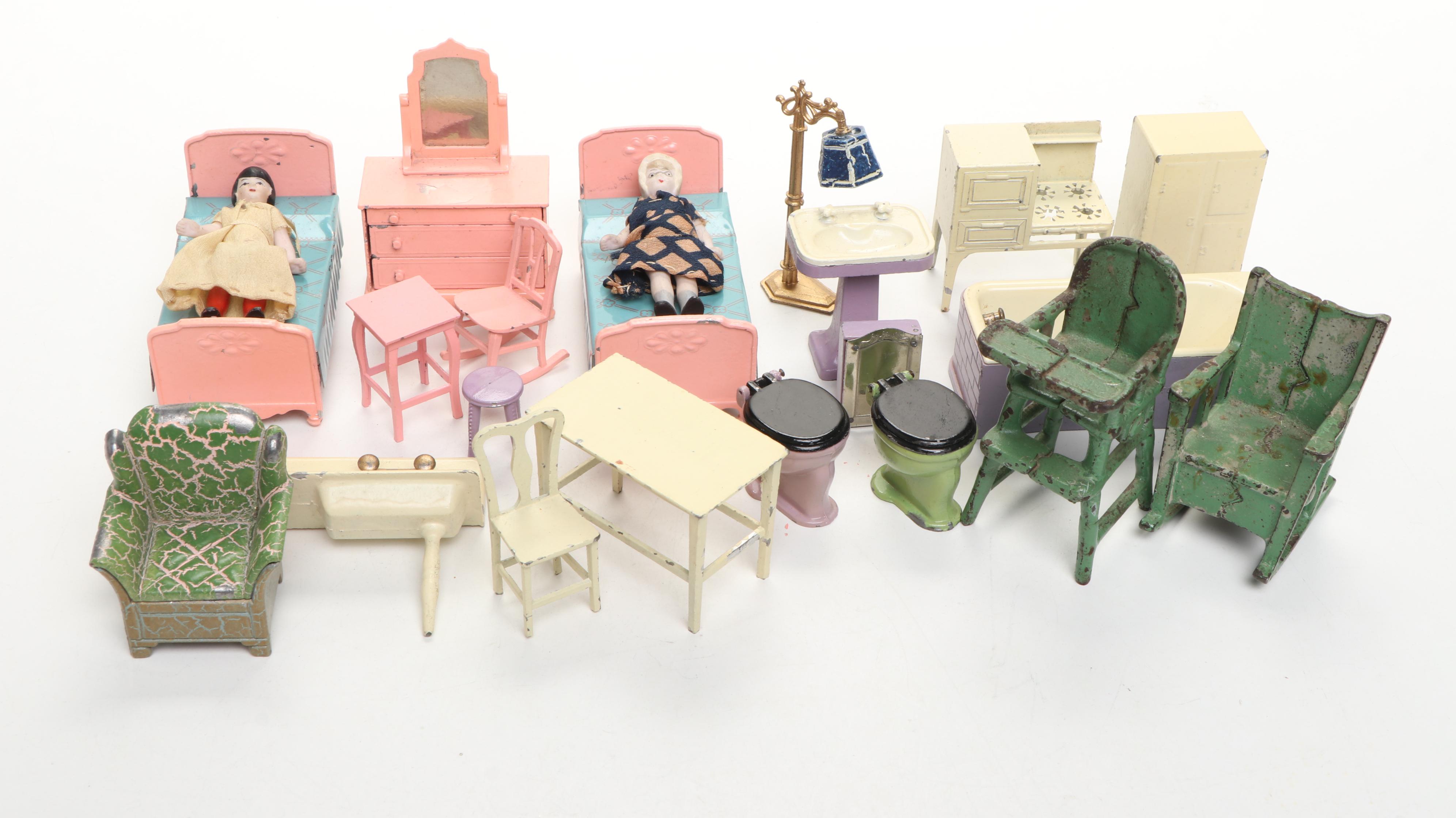 Tootsietoy Miniature Metal Furniture and Dolls, 1920s–1940s