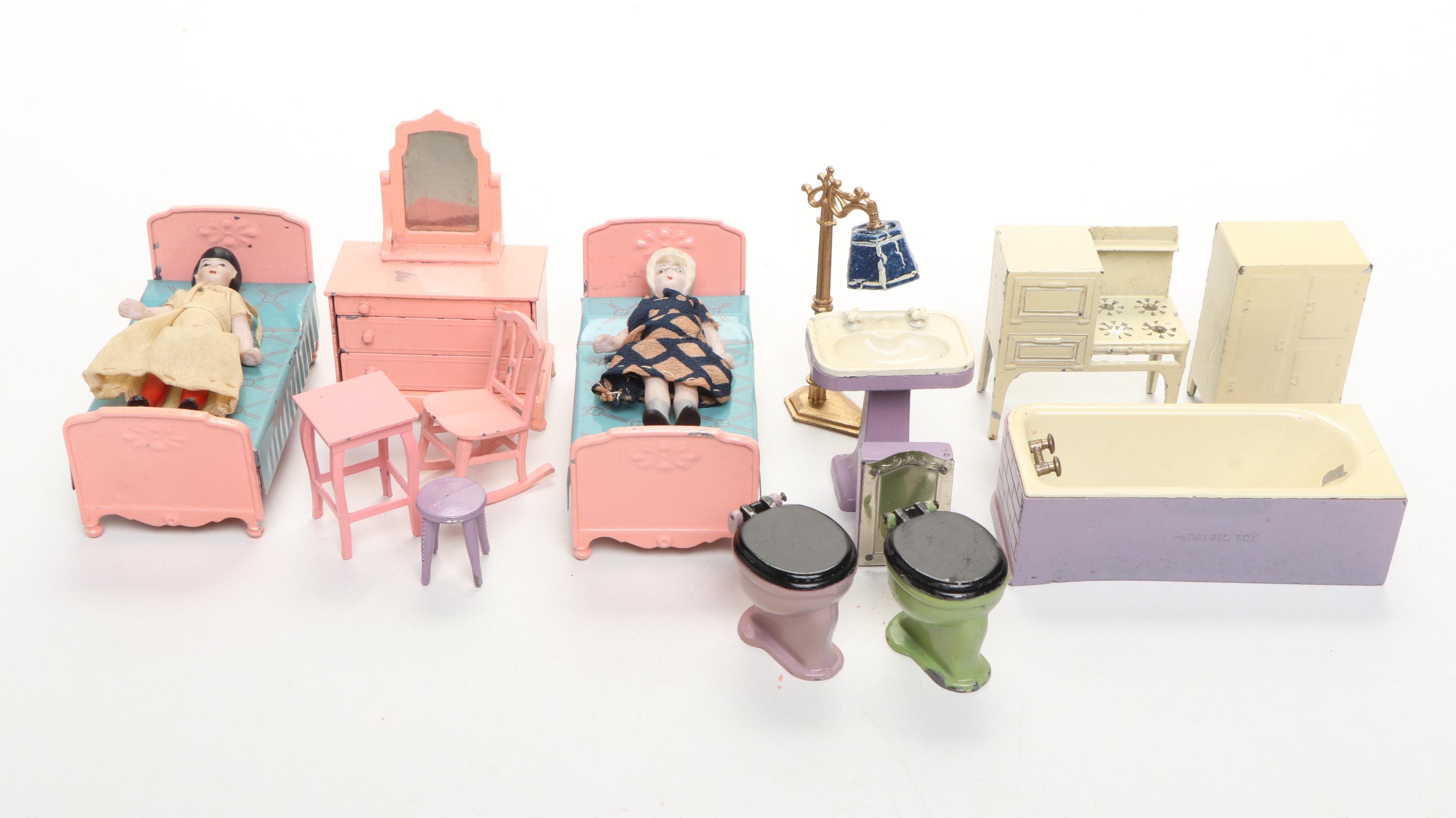 Tootsietoy Miniature Metal Furniture and Dolls, 1920s–1940s