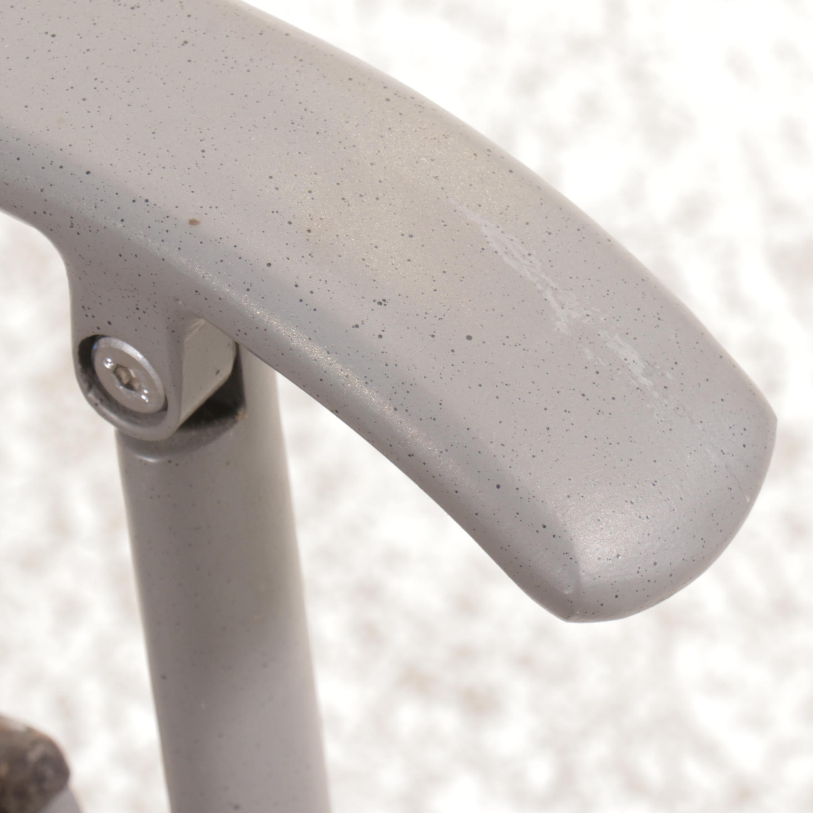 Pair of Mesh Patio Lounge Chairs