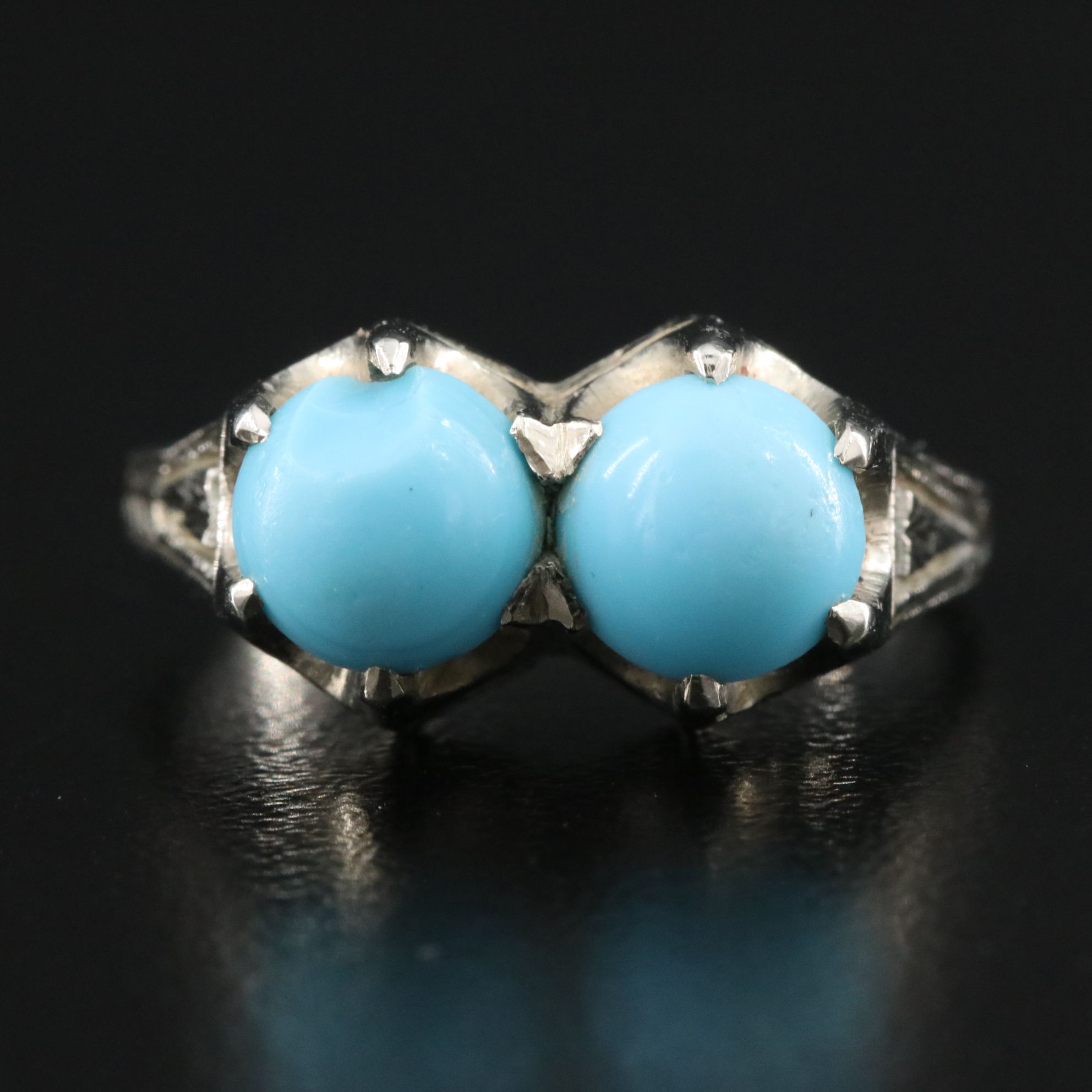 Goldfarb & Friedberg Inc.18K and Glass Toi et Moi Belcher Ring