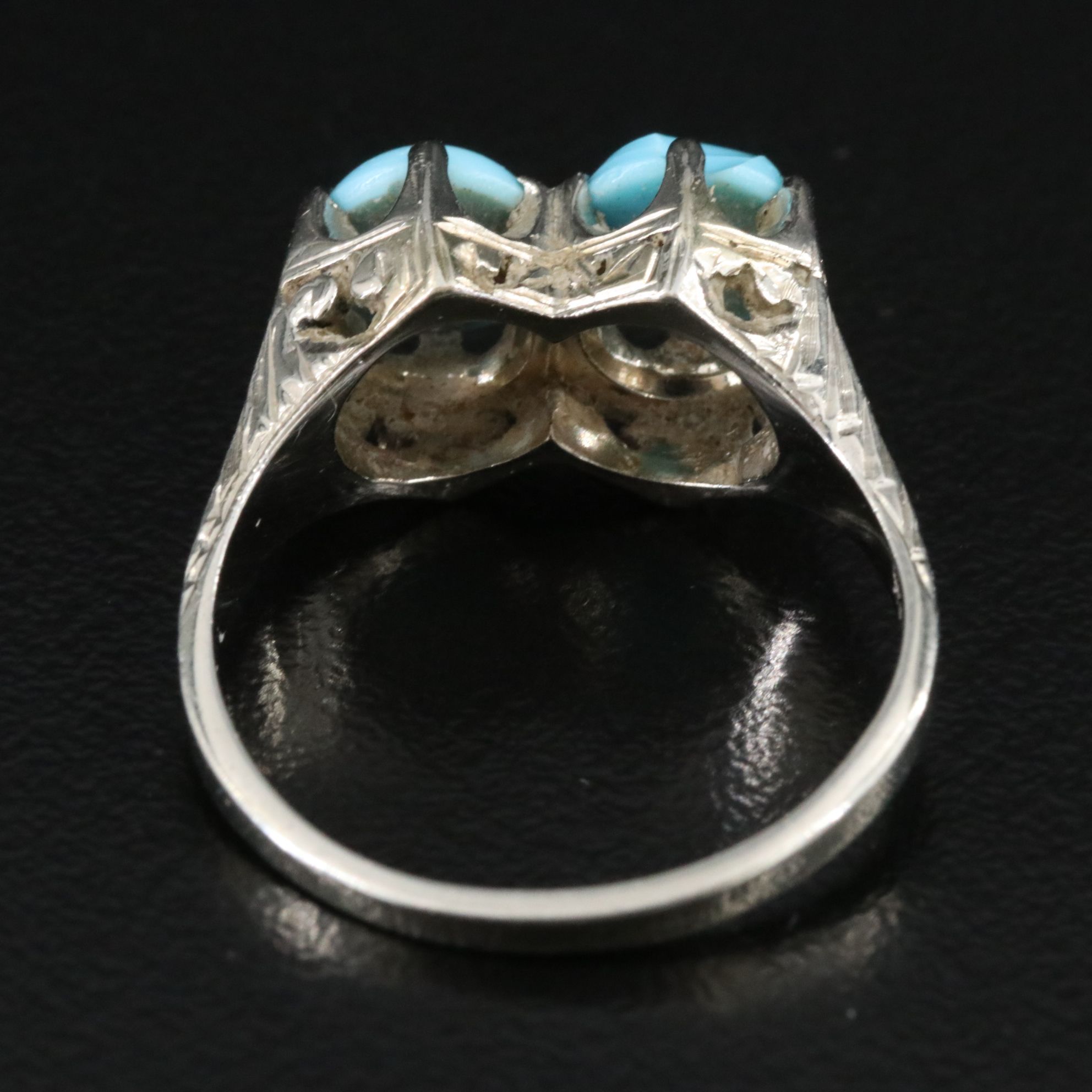 Goldfarb & Friedberg Inc.18K and Glass Toi et Moi Belcher Ring