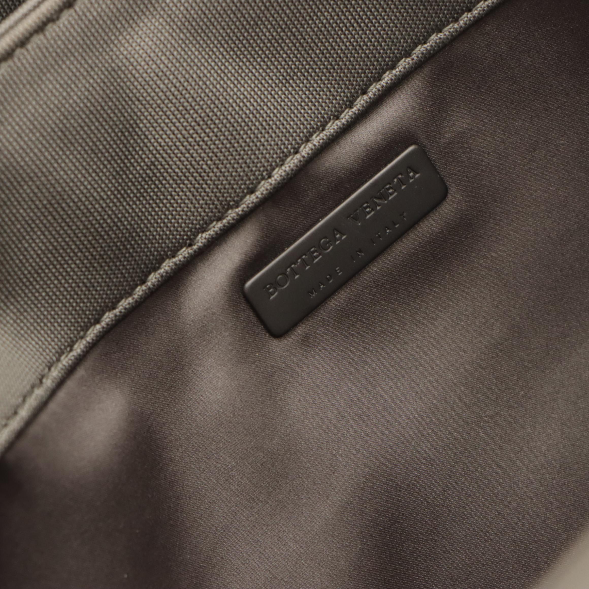 Bottega Veneta Mesh Chain Buckle-Flap Bag in Grey Intrecciato Fabric