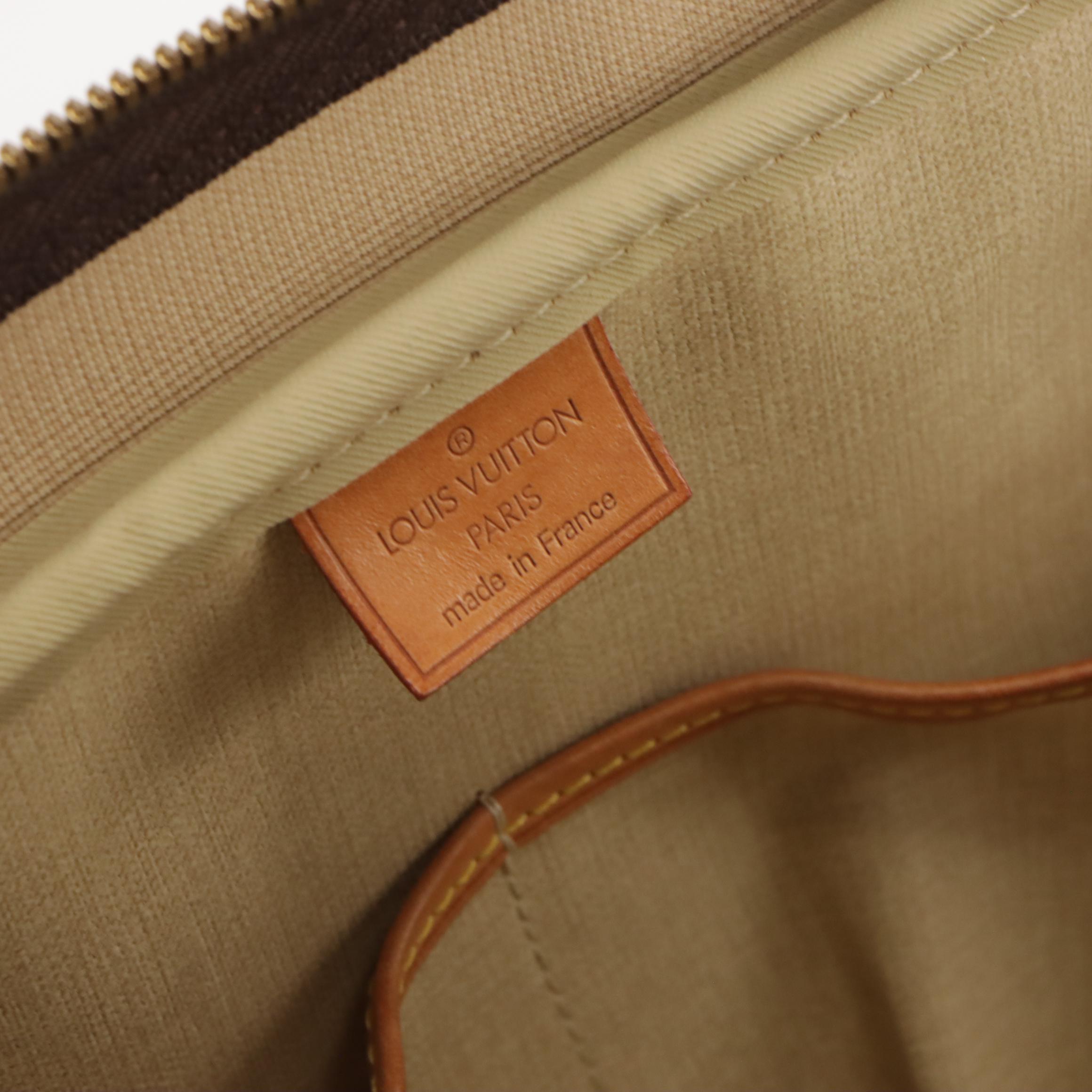 Louis Vuitton Deauville Handbag in Monogram Canvas and Vachetta Leather