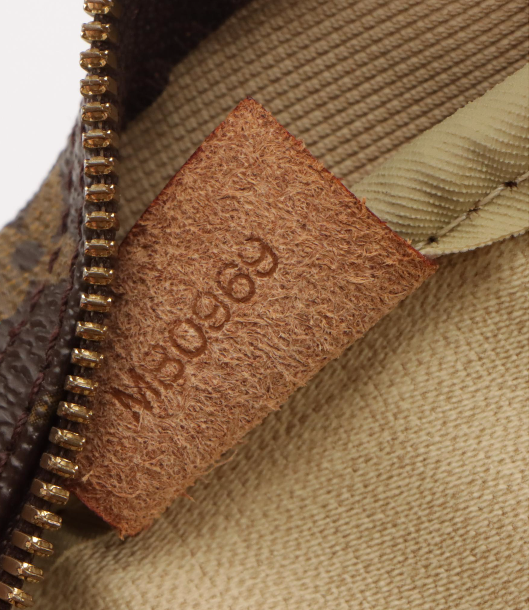 Louis Vuitton Deauville Handbag in Monogram Canvas and Vachetta Leather