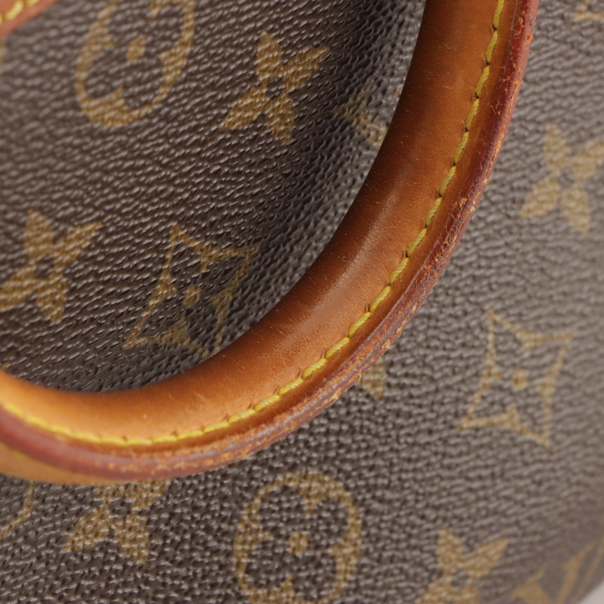 Louis Vuitton Deauville Handbag in Monogram Canvas and Vachetta Leather