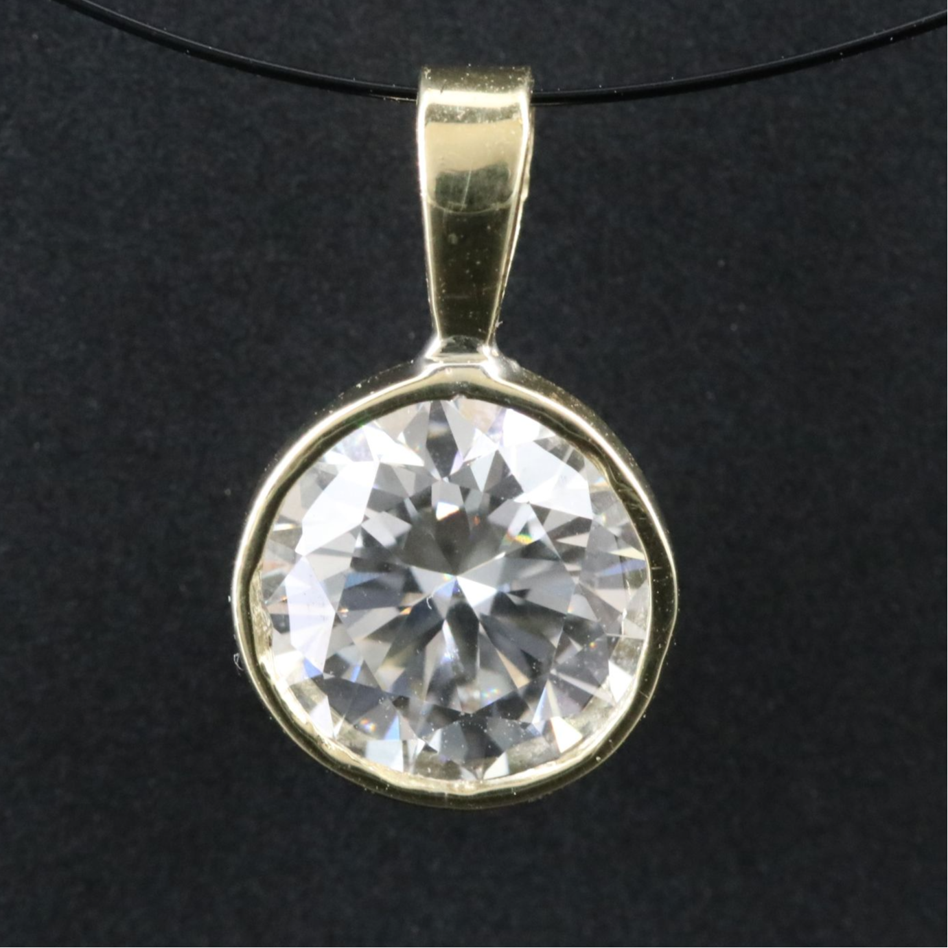14K 1.01 CT Lab Grown Diamond Solitaire Pendant with IGI Report