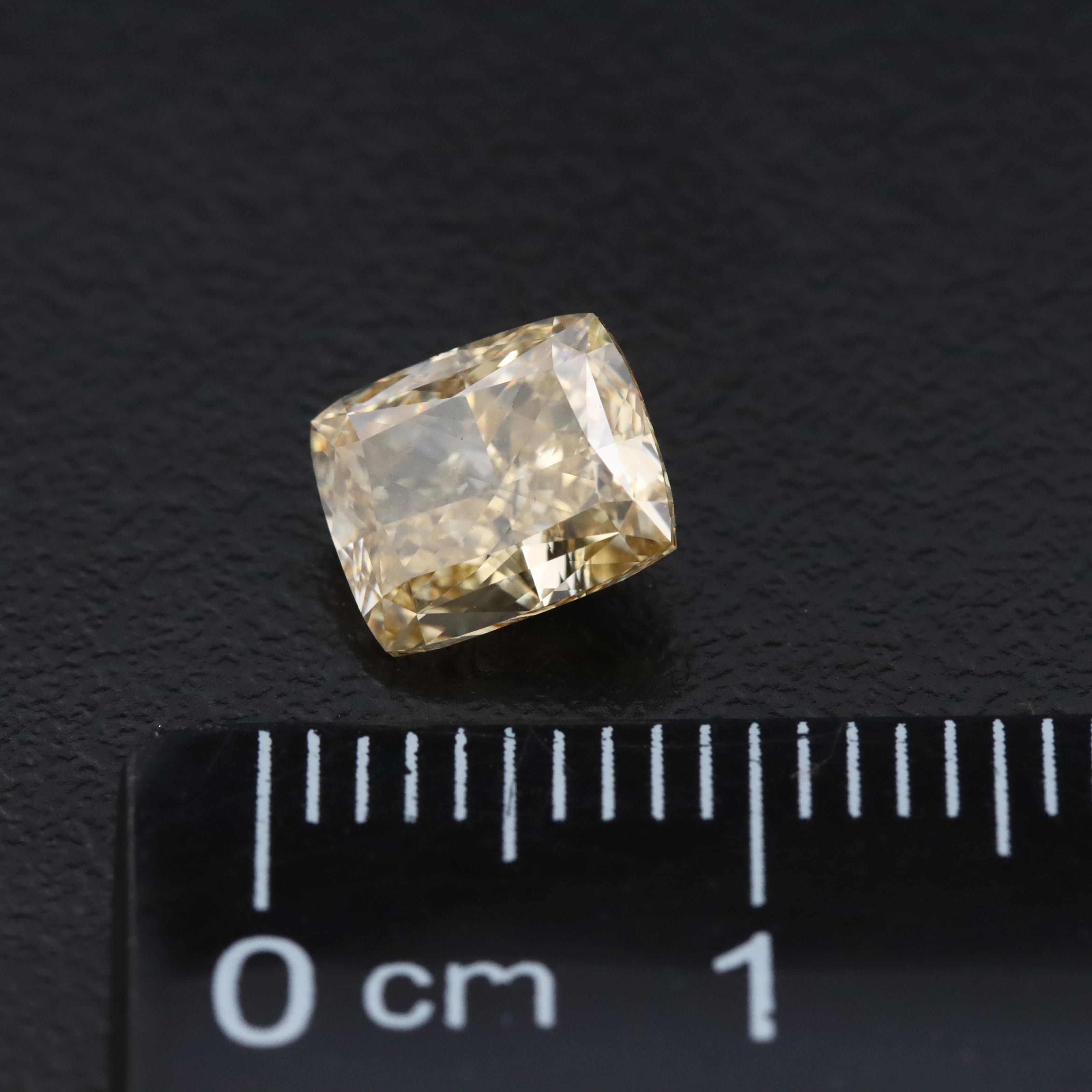 Loose 1.56 CT Lab Grown Fancy Diamond with IGI Report