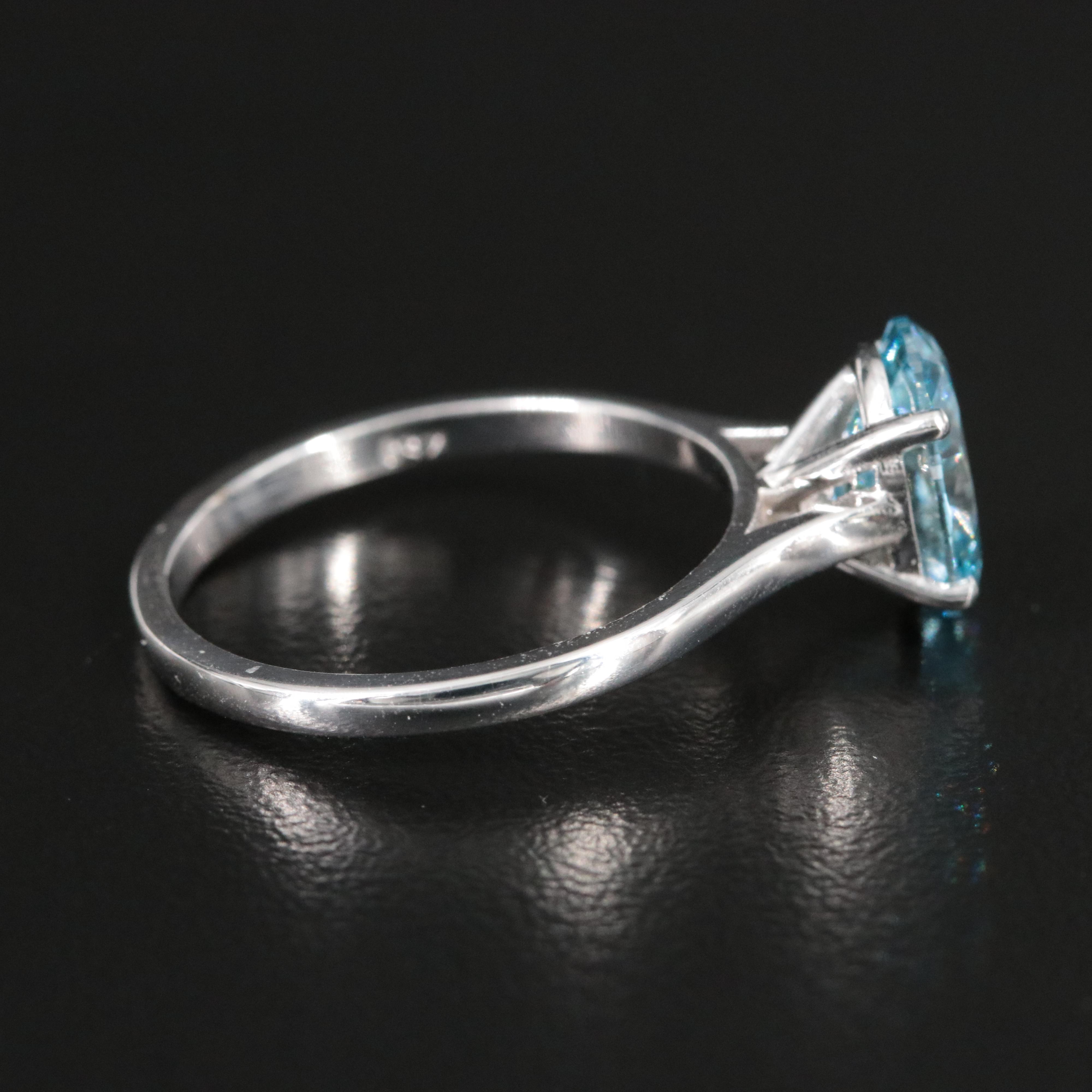 18K 2.01 CT Lab Grown Diamond Solitaire Ring with IGI Report