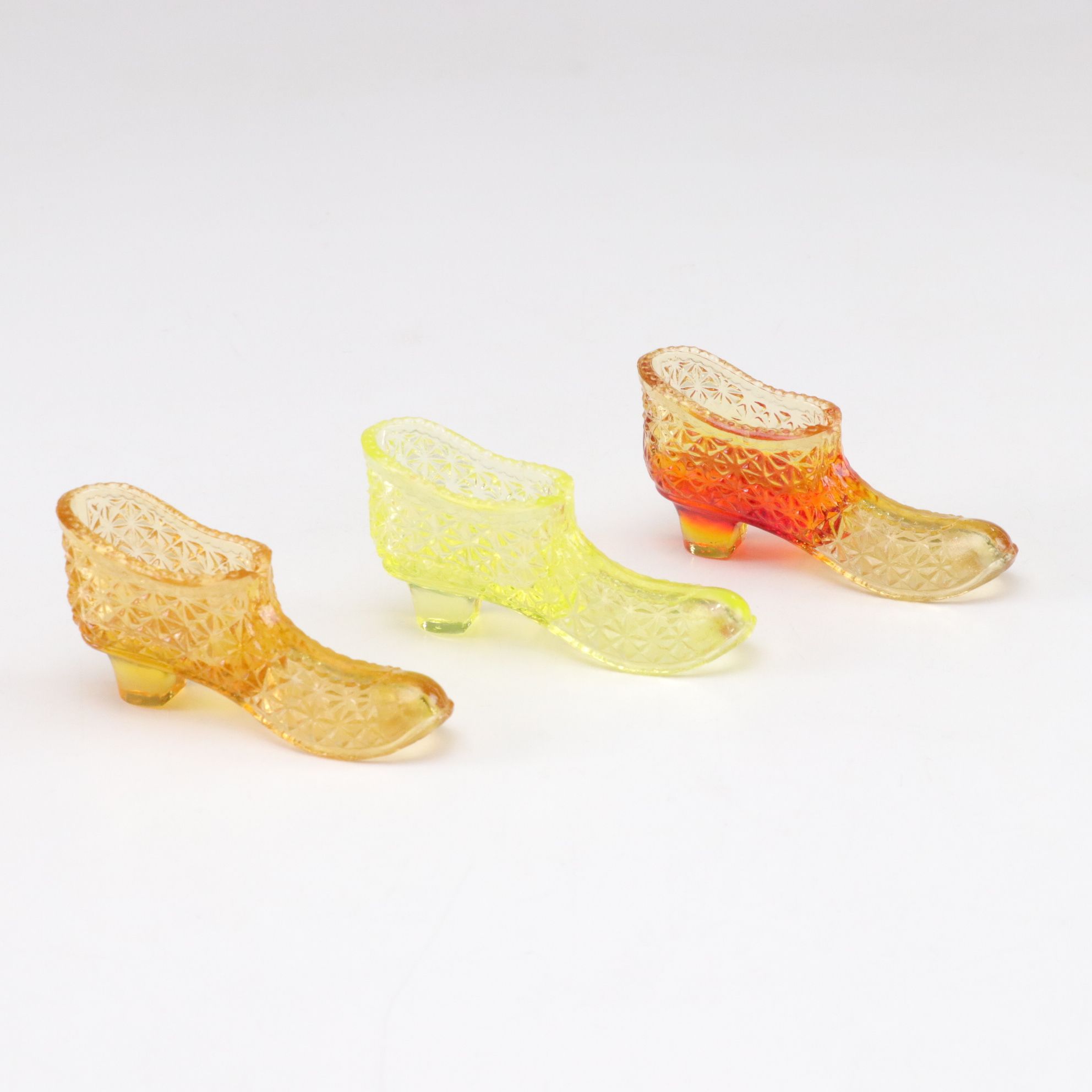 Degenthart Amber & Uranium Glass Slipper, Chicken Dish & More