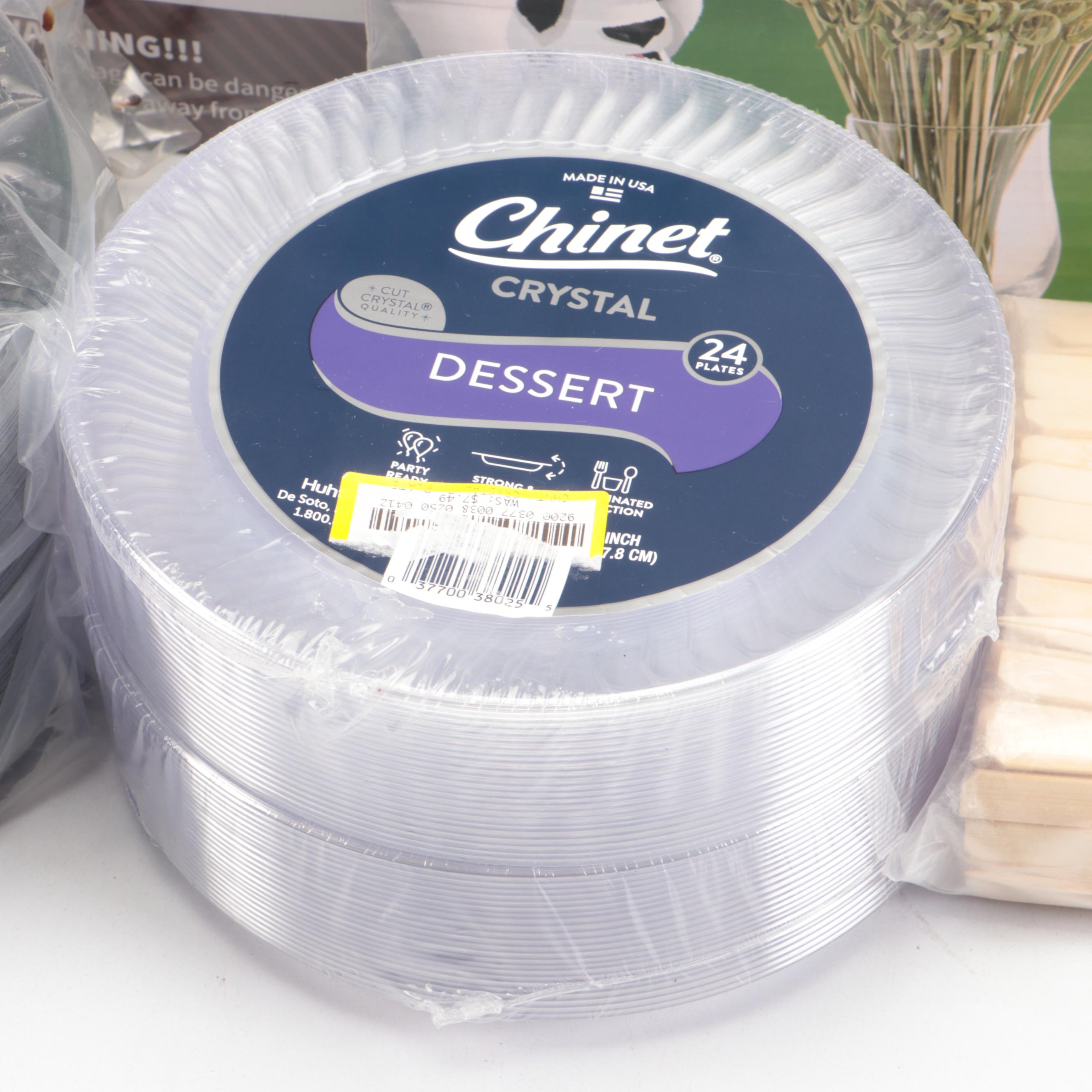 Disposable Plates with Other Party Supplies