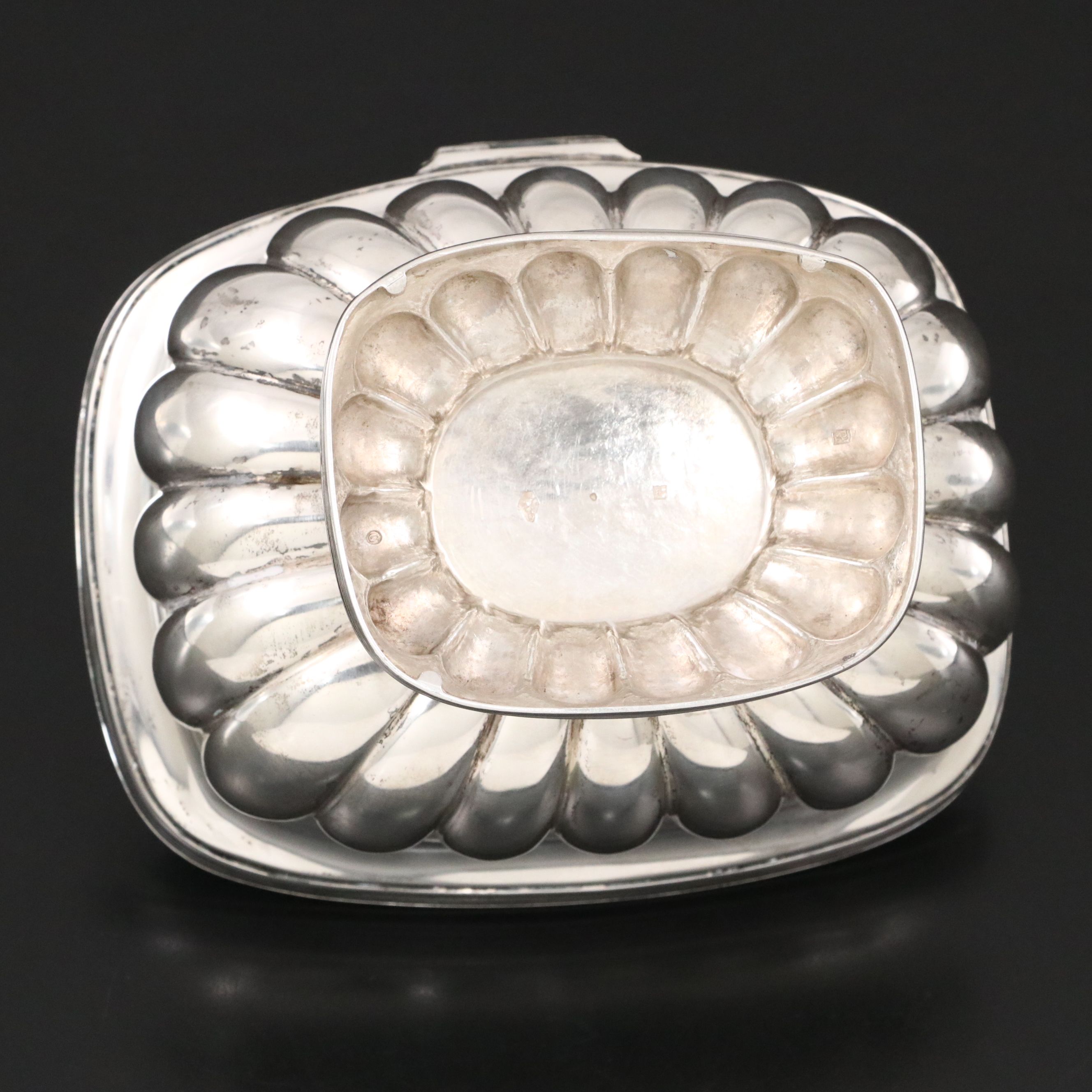 Dutch Sterling Lobed Tea Caddy on Pedestal Base, Mid-19th Century