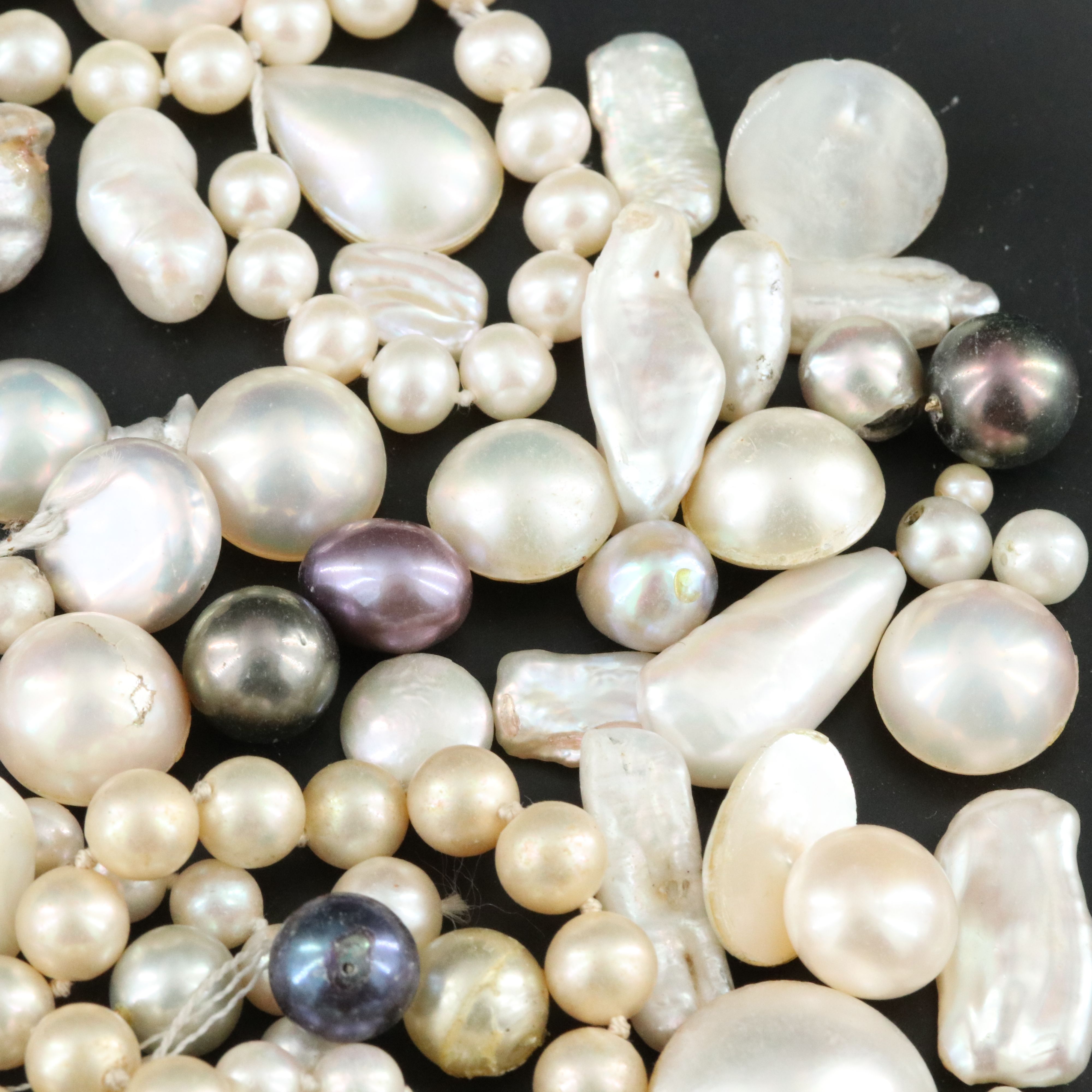 Loose Gemstone Lot Including Pearl, Imitation Pearl and Black Onyx