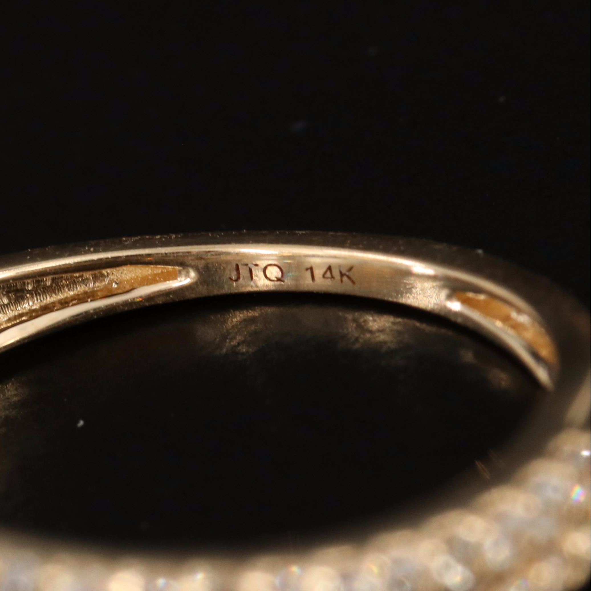 14K 2.00 CT Sapphire and White Sapphire Ring