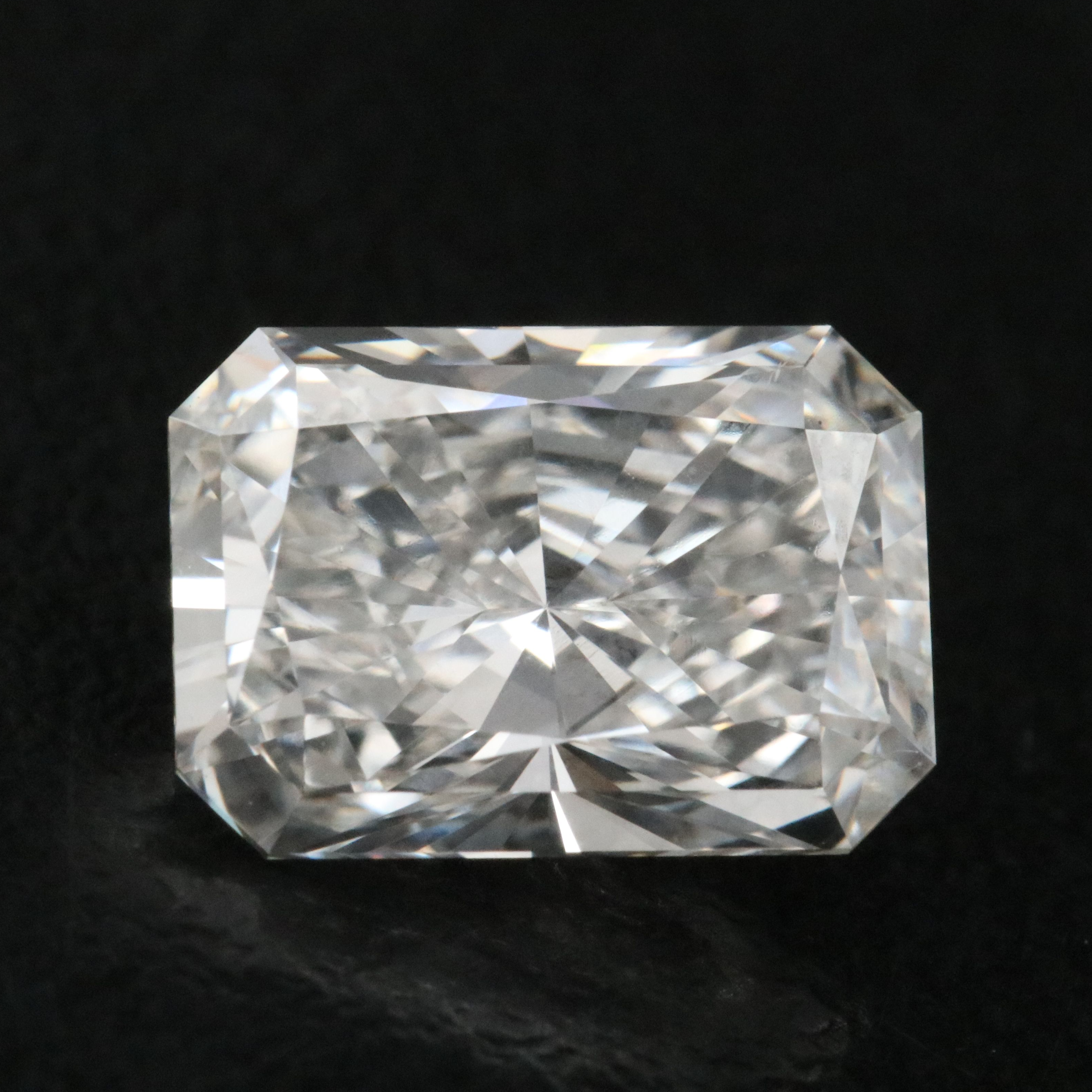 Loose 2.31 CT Lab Grown Diamond with IGI Report