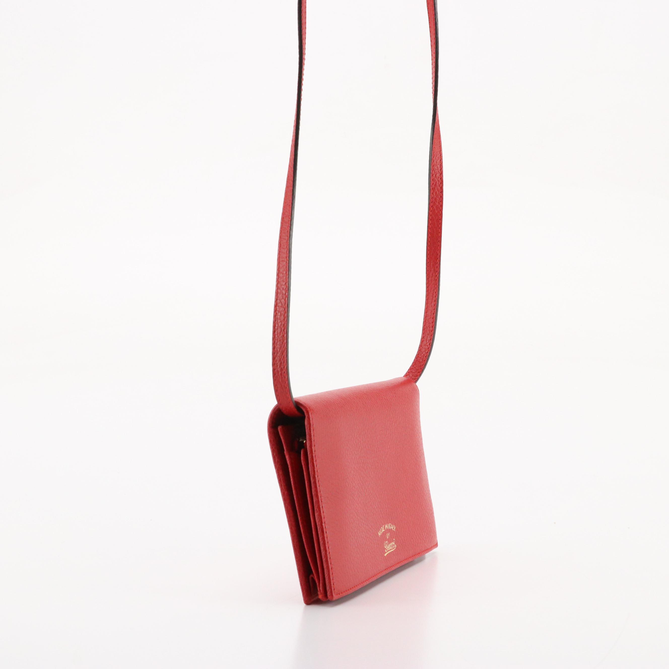 Gucci Swing Pochette in Cherry Red Grained Calfskin Leather, With Box