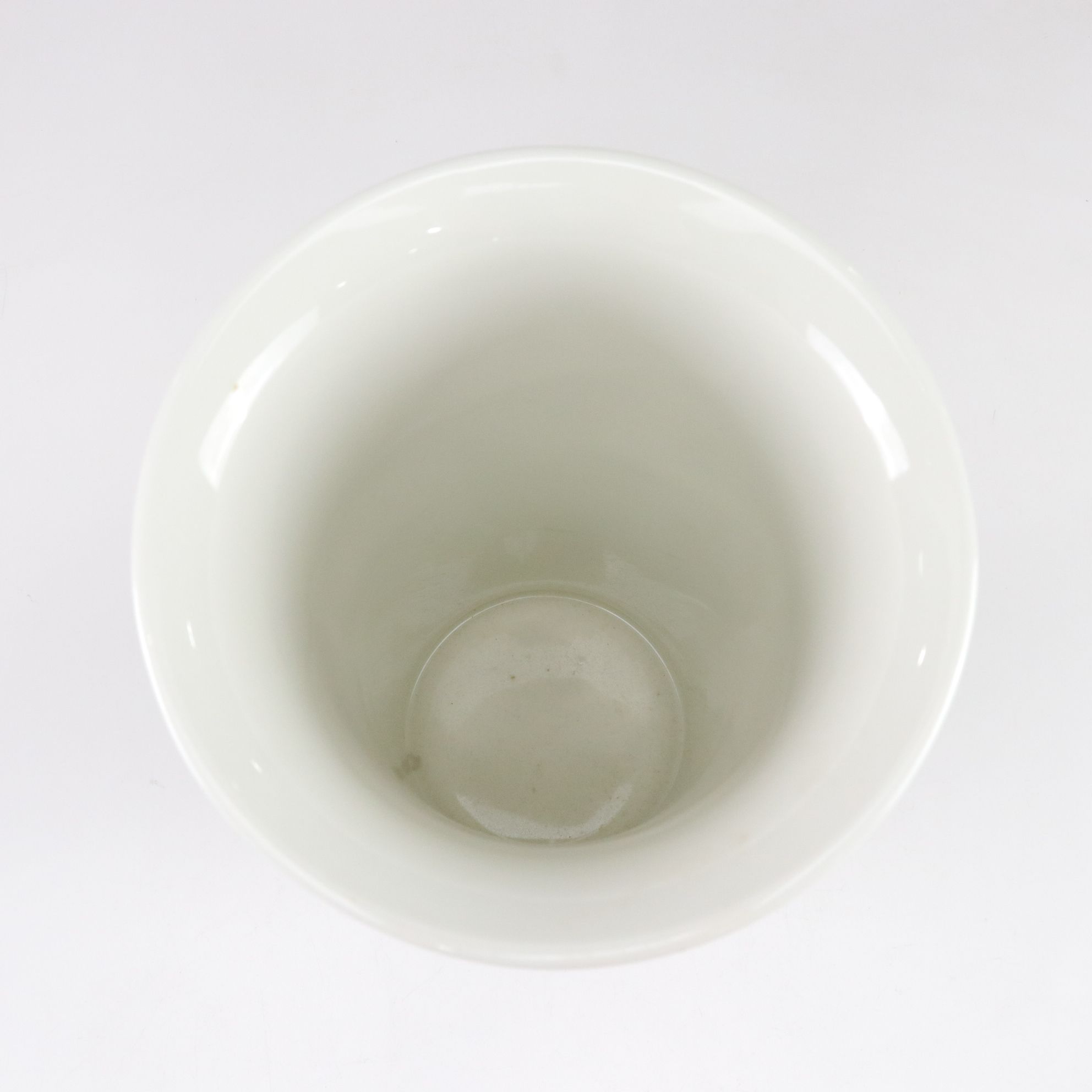 Lenox Smithsonian "Saxony" Vase, "Liverpool" Teapot and "Vienna" Platter