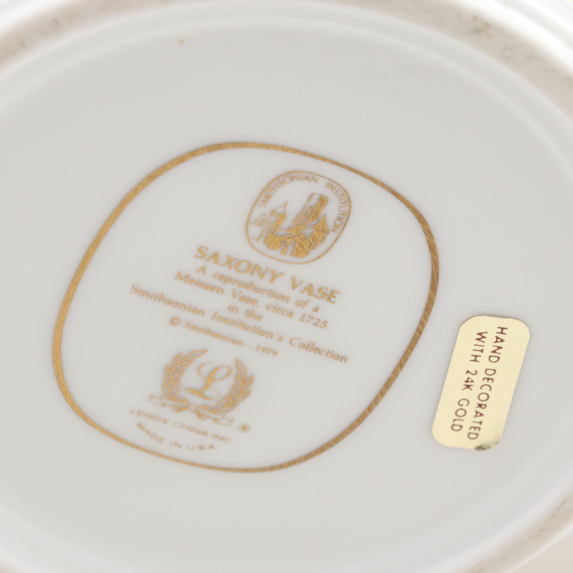 Lenox Smithsonian "Saxony" Vase, "Liverpool" Teapot and "Vienna" Platter