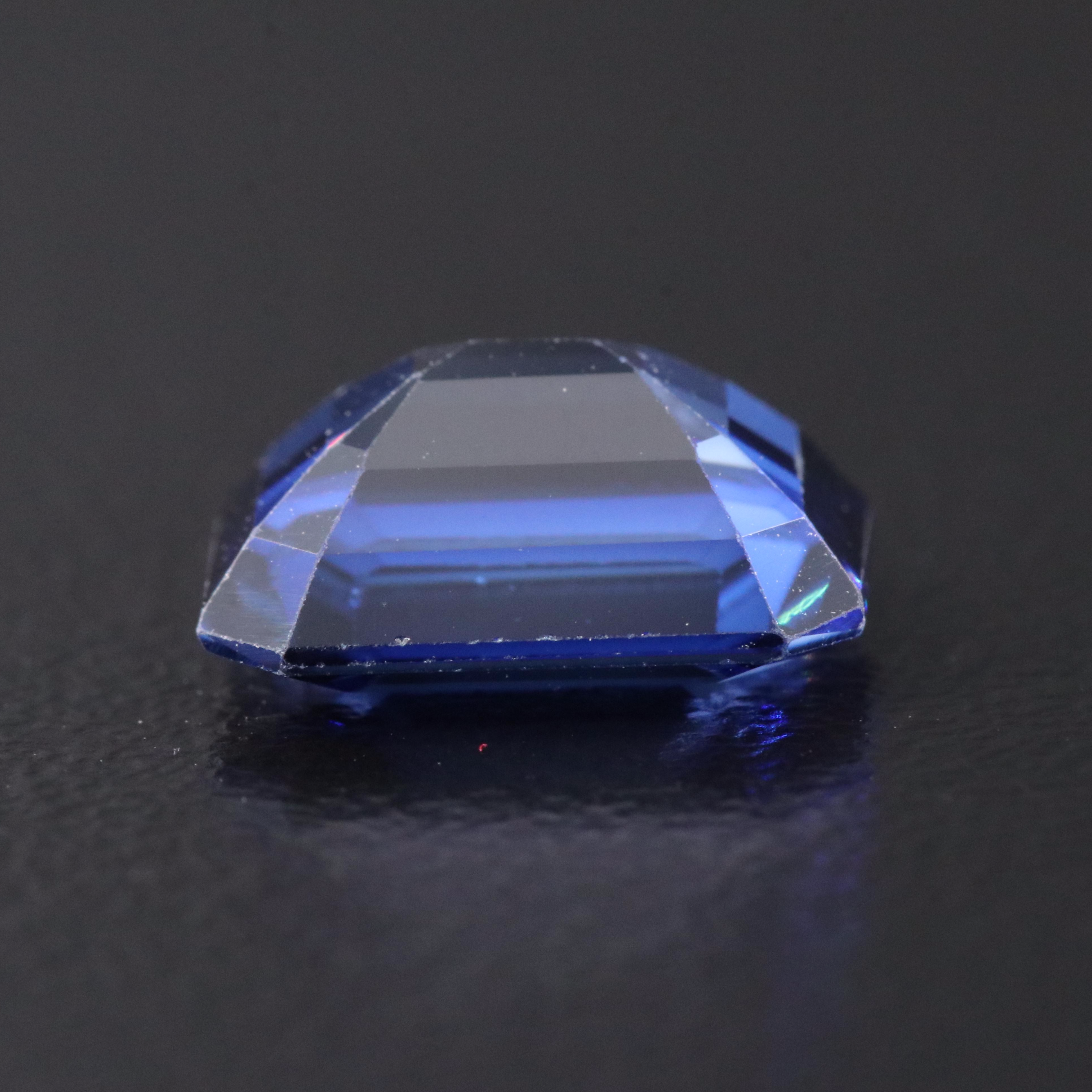 Loose 4.06 CT Lab Grown Sapphire
